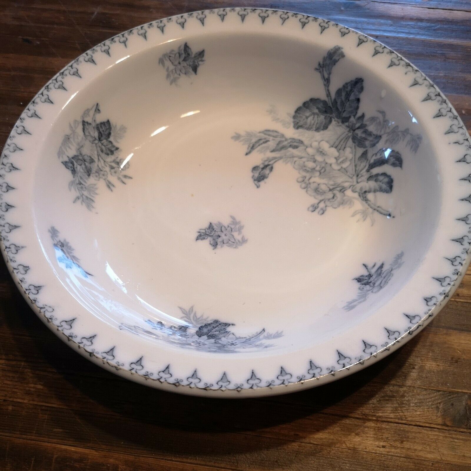 Round dish or vegetable Sarreguemines model Flora