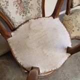 Set of 3 Louis XV style chairs - In carved and moulded wood with flowers