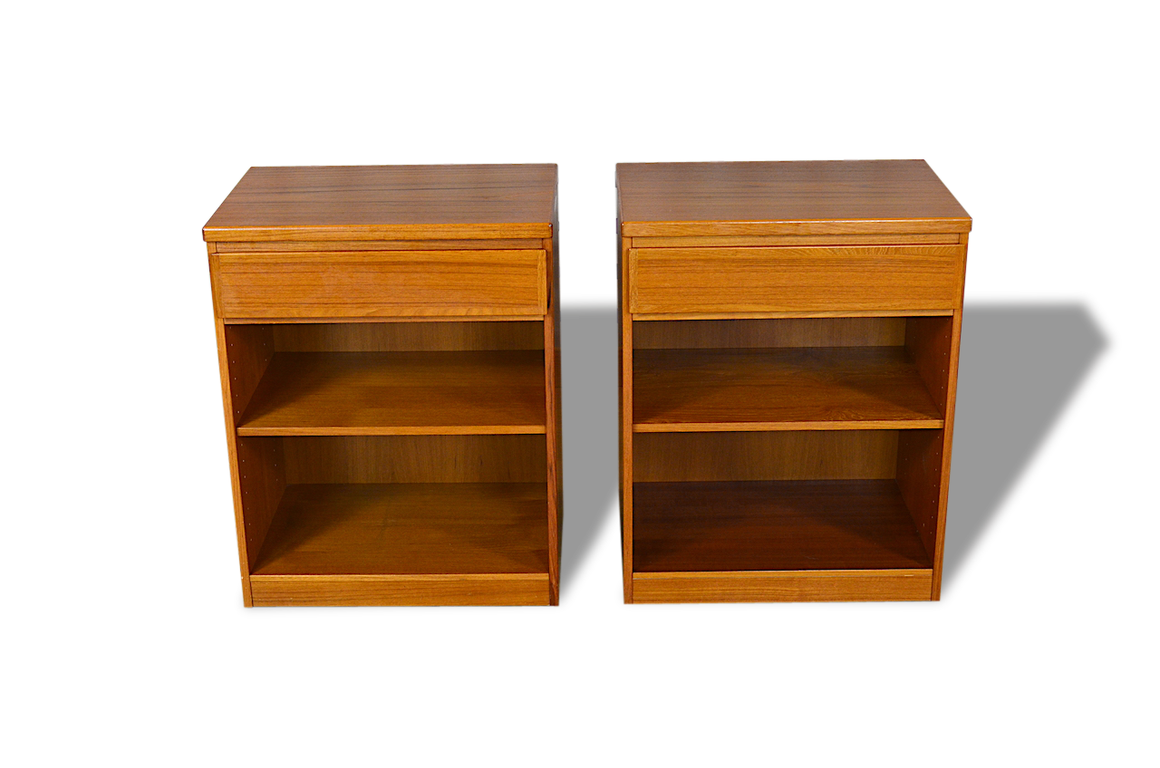 Low 1960 teak Scandinavian Design furniture