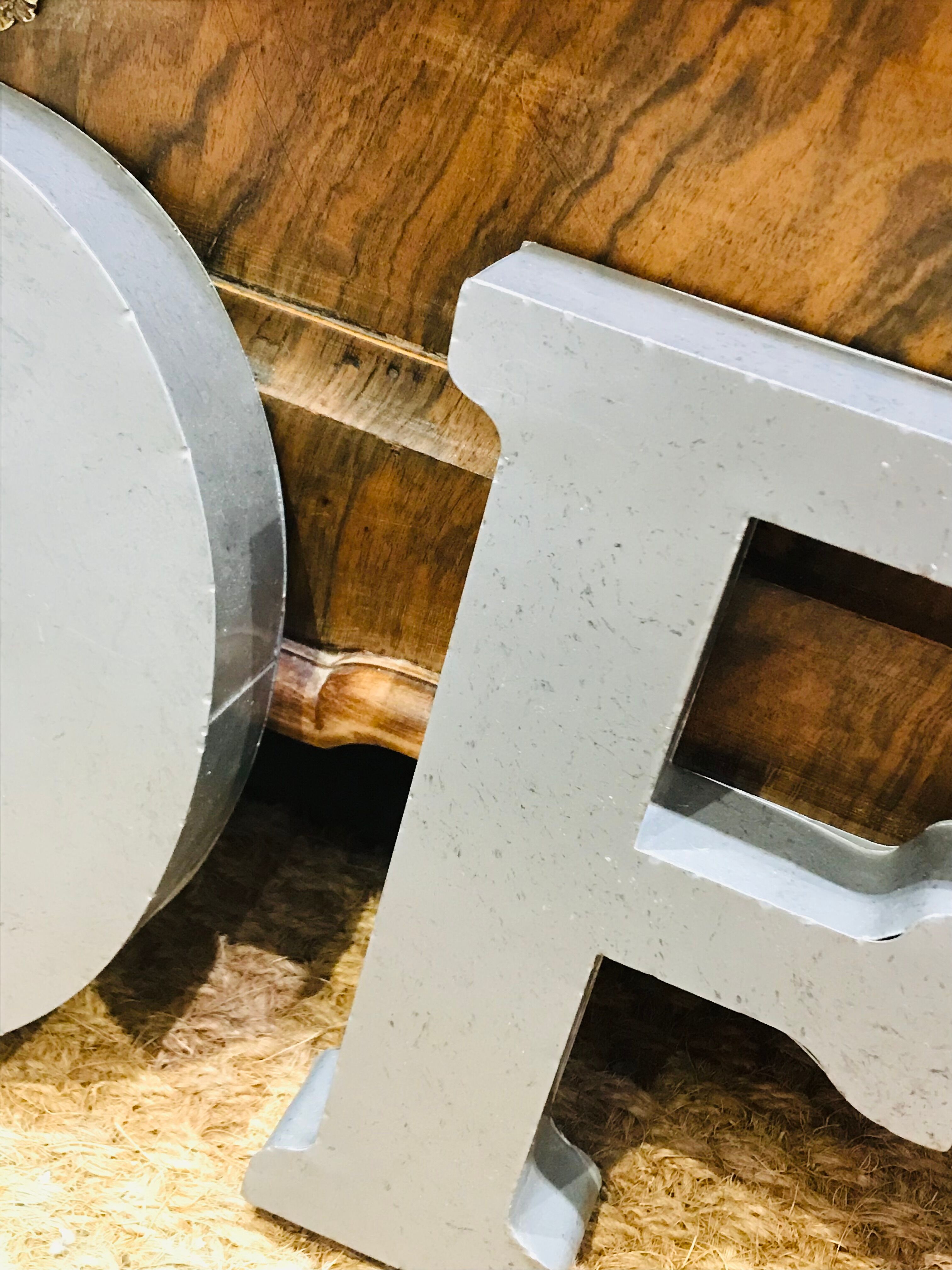 Zinc letters l o f t