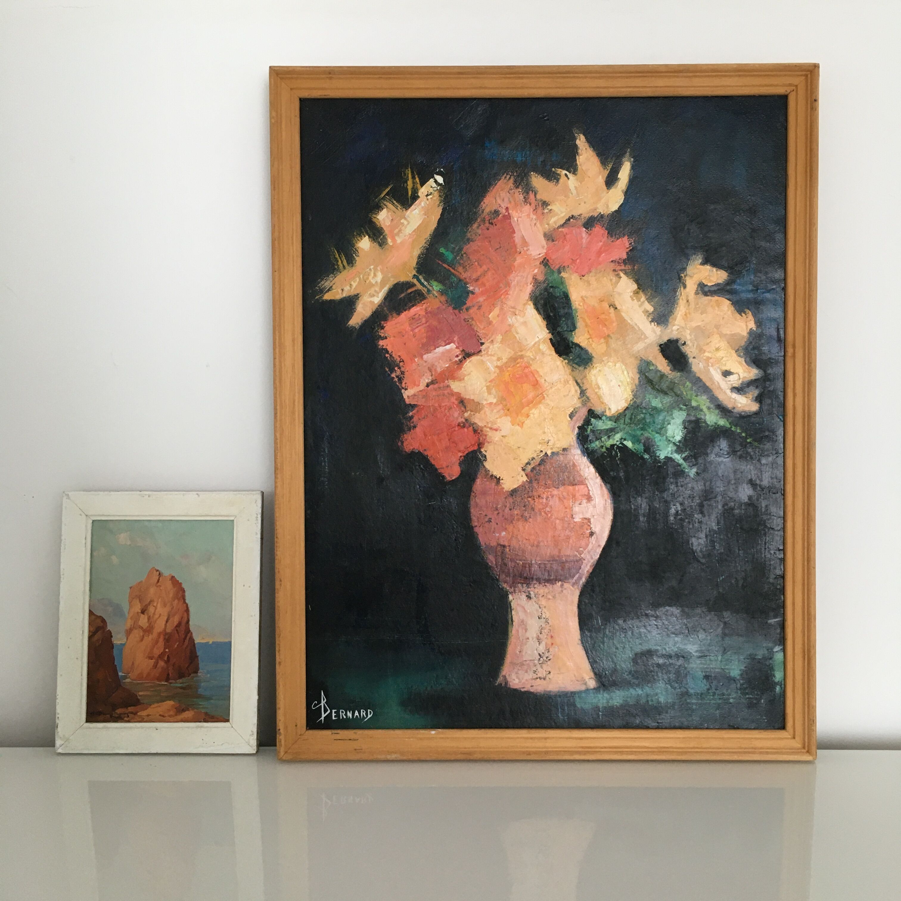 Table bouquet of yellow flowers