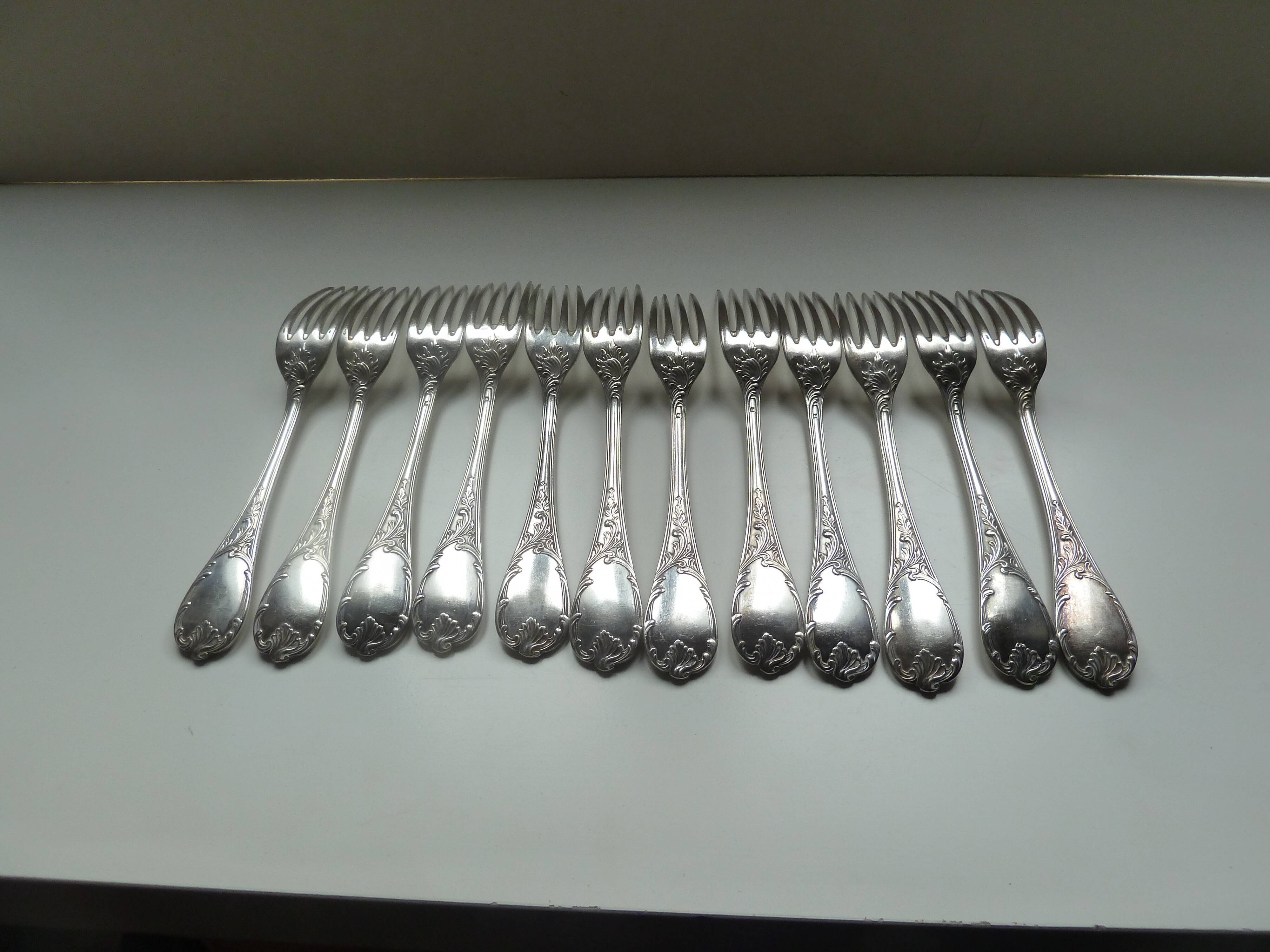Lot 12 old silver metal forks Christofle Marly model floral decoration