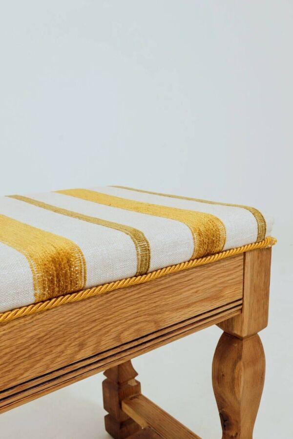 Banc en chêne rustique vintage après rénovation