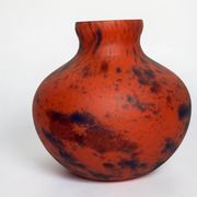 Art Deco, marbled glass round vase by Delatte Nancy circa 1930