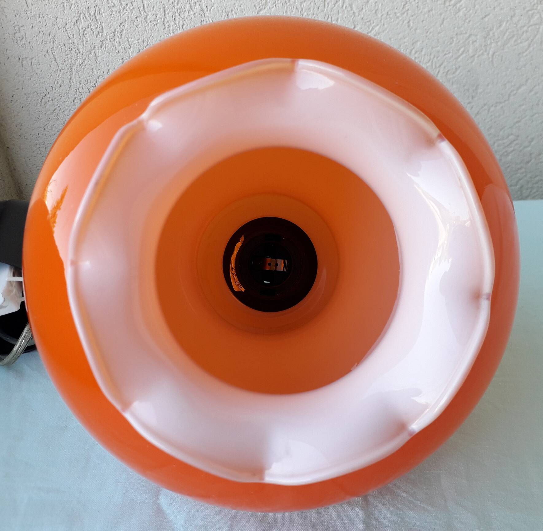 Suspension orange en opaline