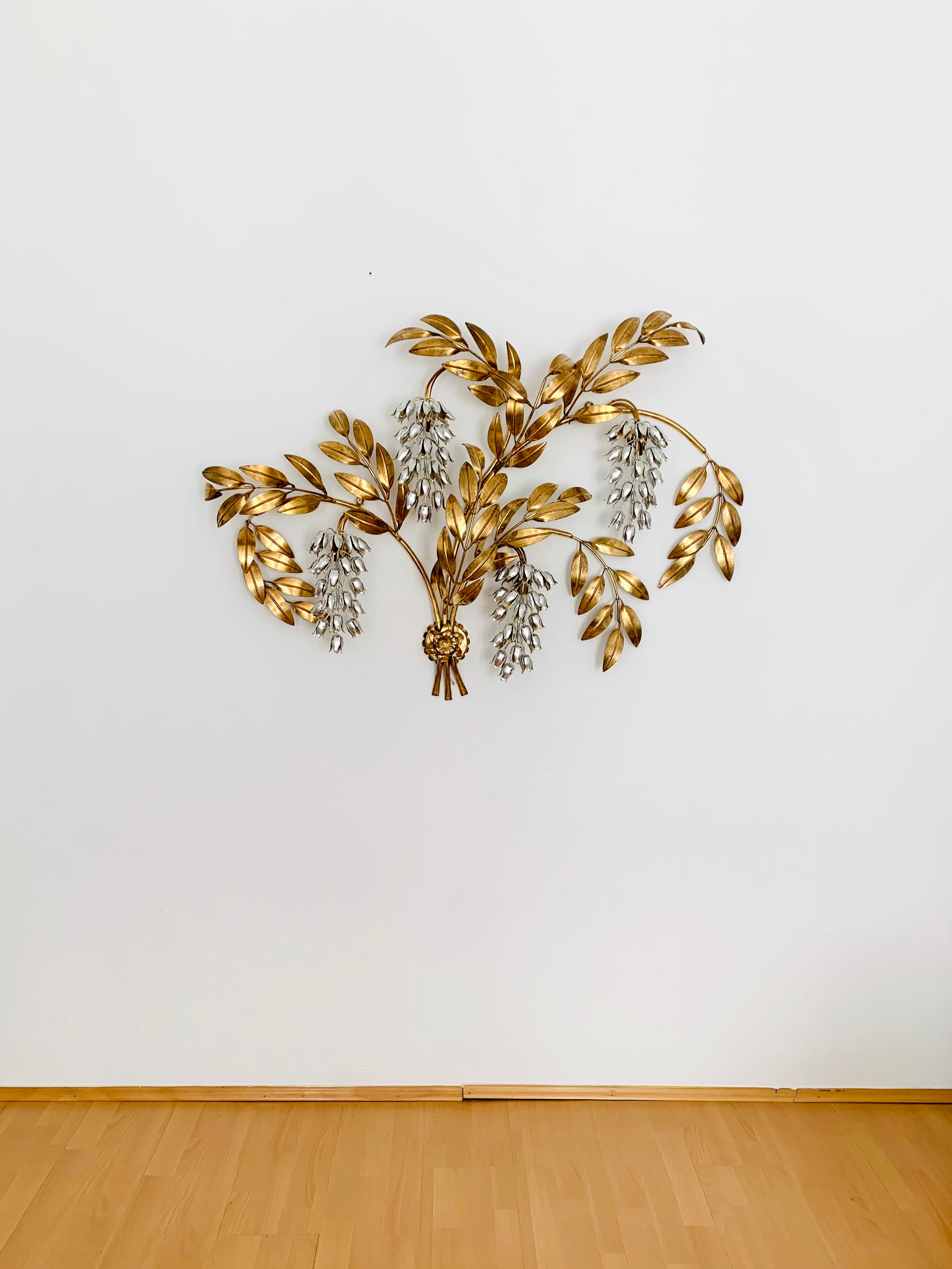 Hollywood Regency palm leaf wall lamp by Hans Kögl