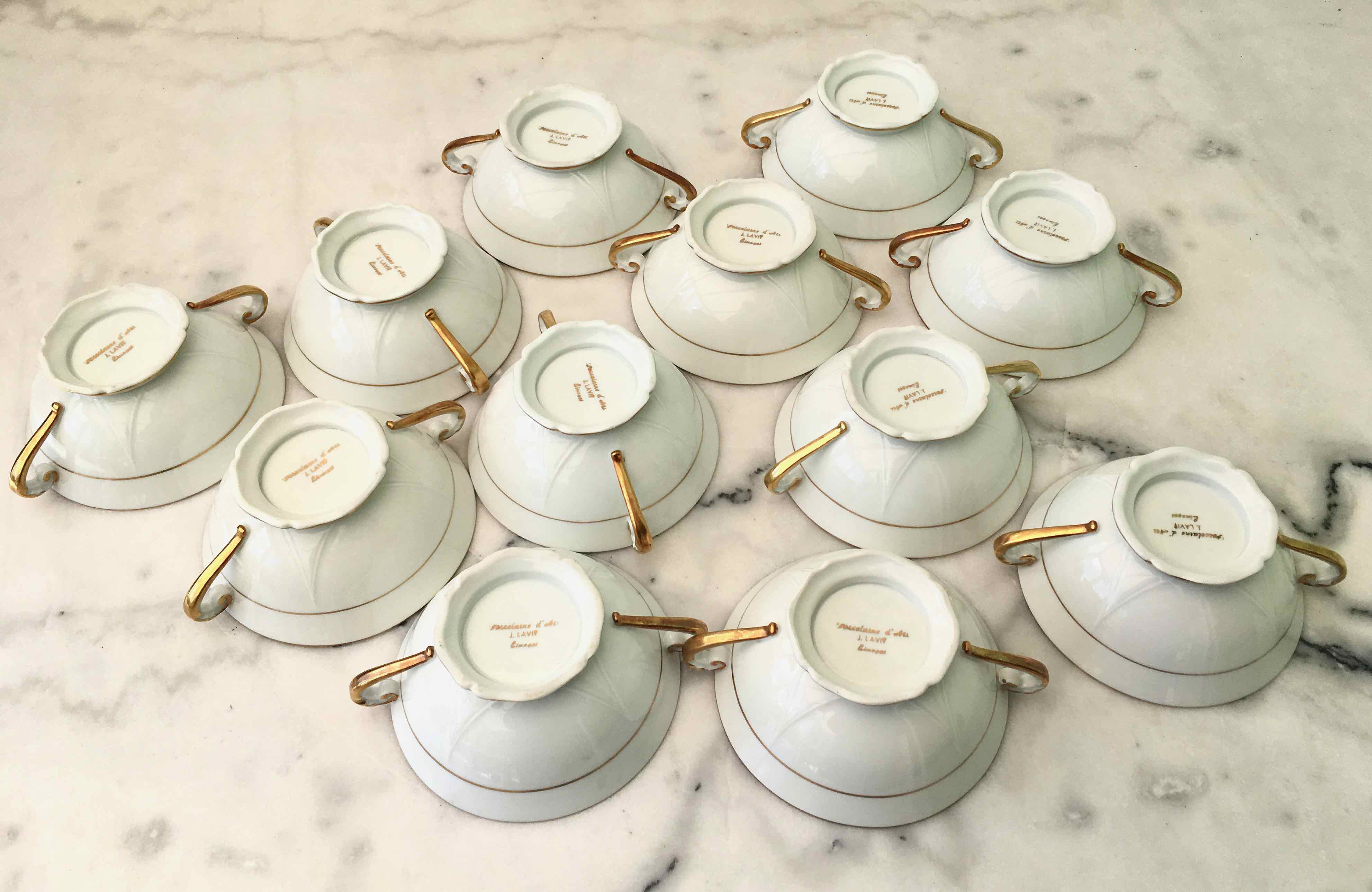 Set of 12 bowls with 2 porcelain handles