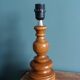 Lampe, pied en bois tourné