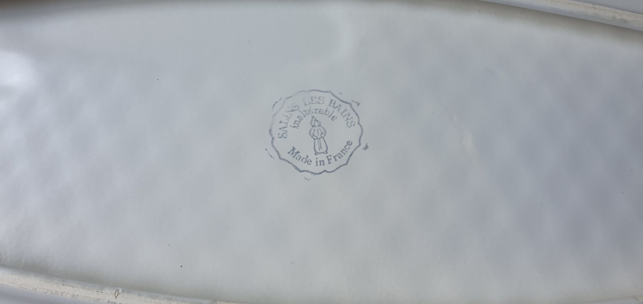Ensemble de 12 assiettes plates et plat