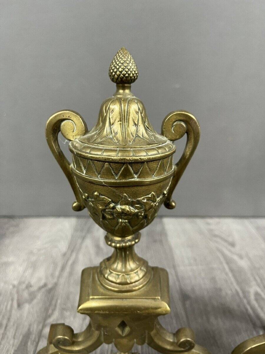 Chenets en bronze style Louis XVI, XIXème siècle