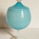 Pot couvert sur pied en opaline de foire vintage