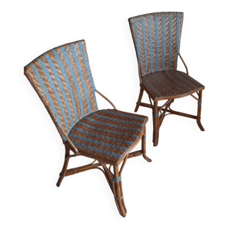2 chaises de jardin en rotin tressé – motifs filets bleu ciel – années 40