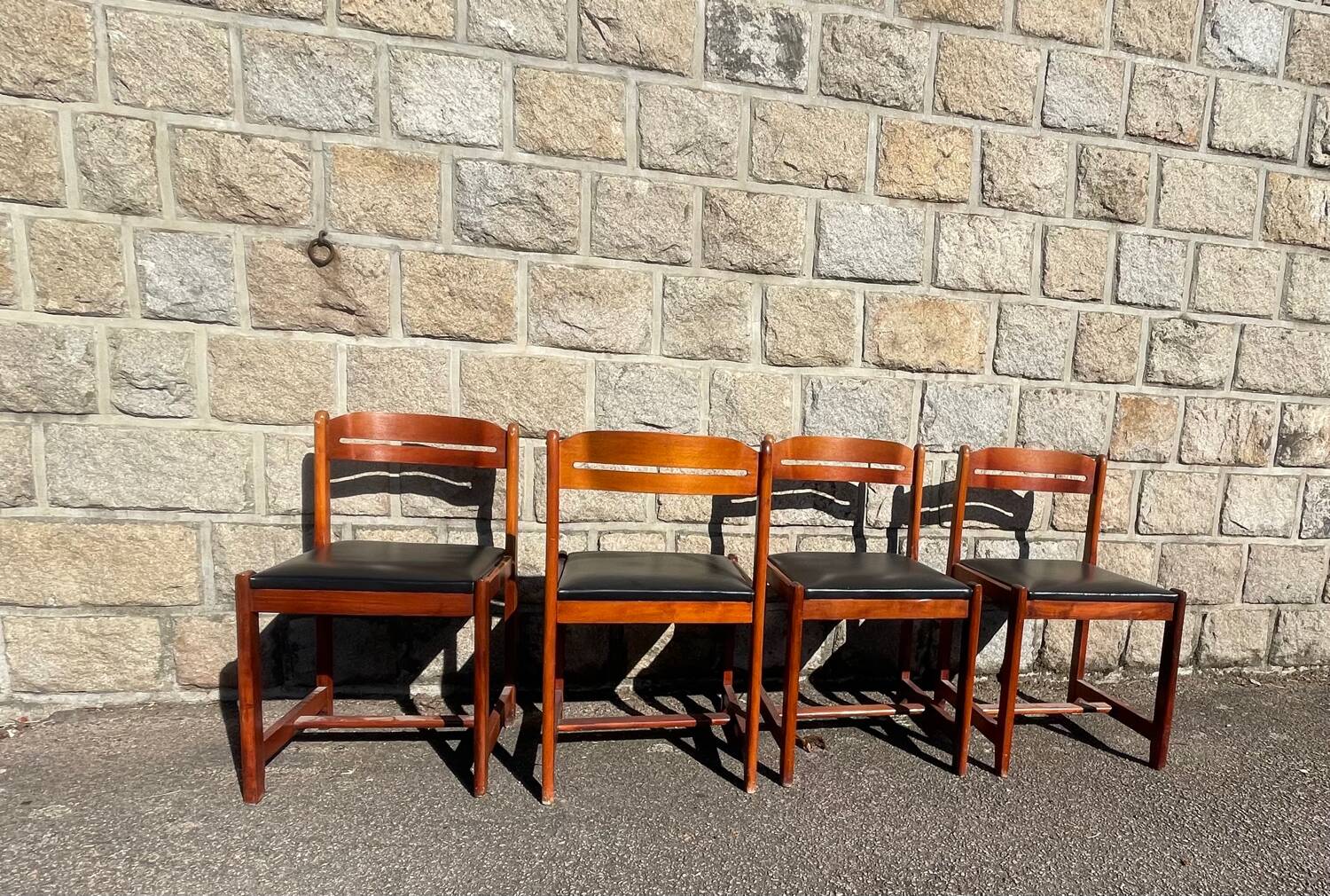 4 chaises de salle à manger style danoises