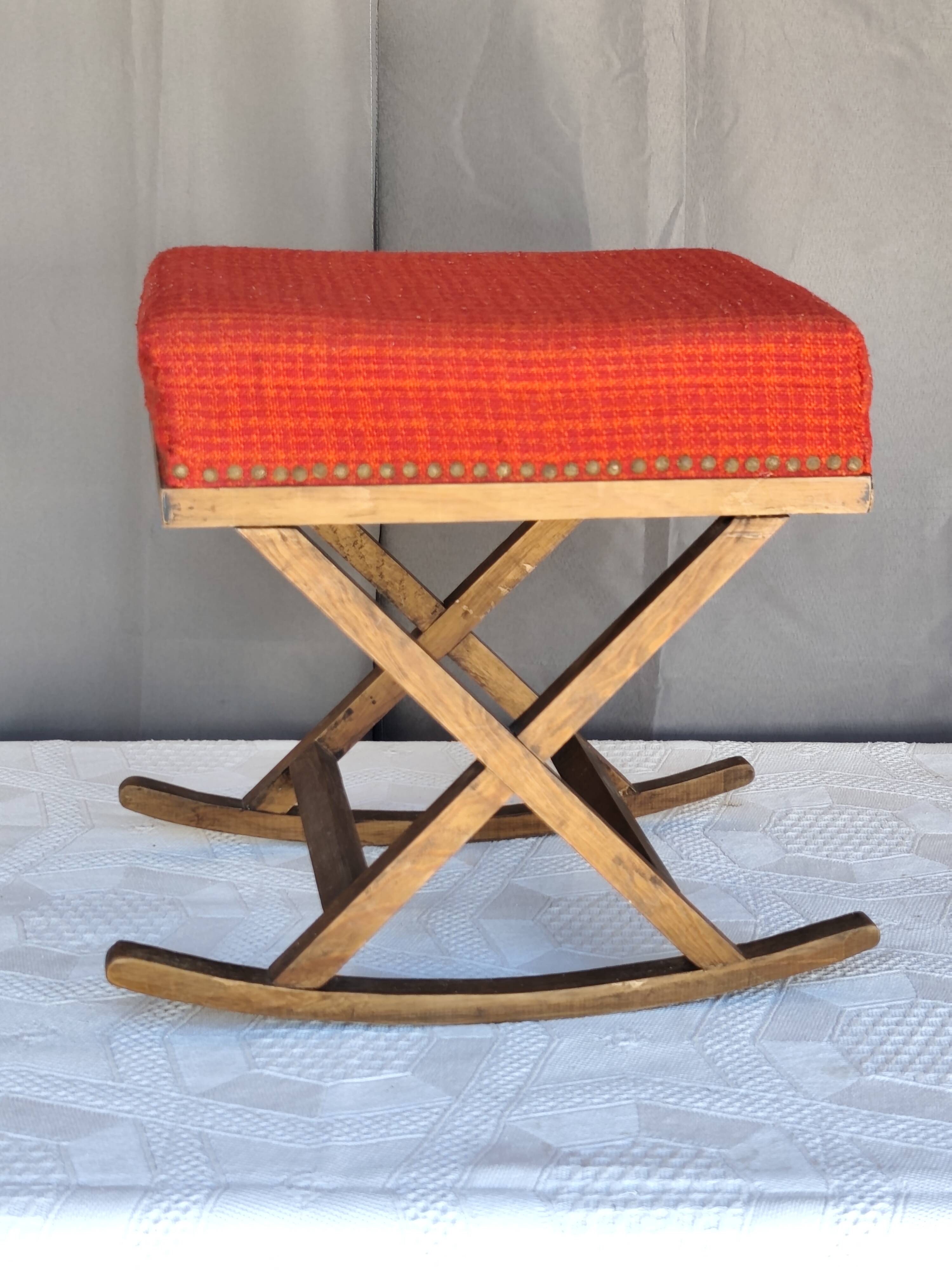 Vintage tilting footrest