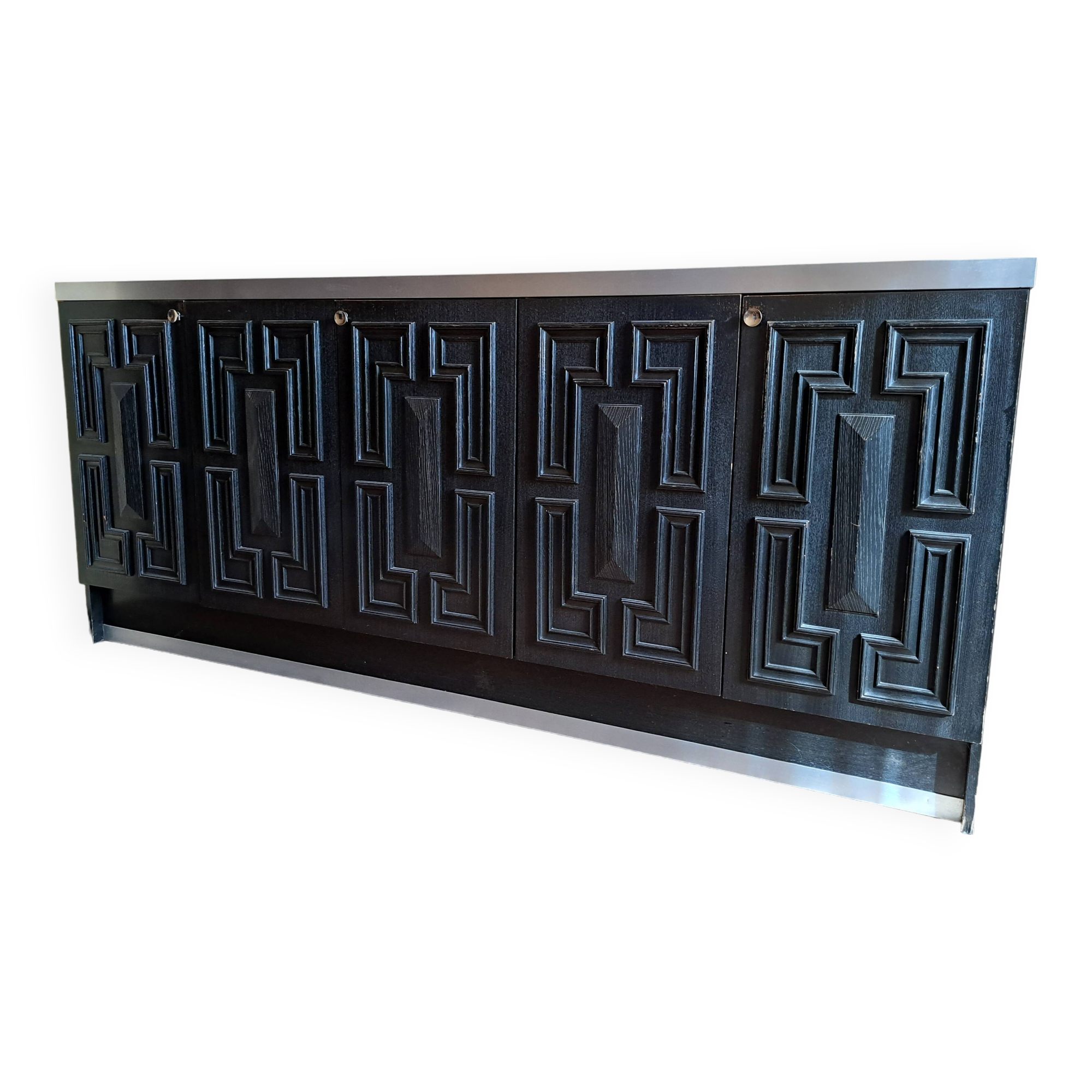 Brutalist suite of rooms from the 1970s