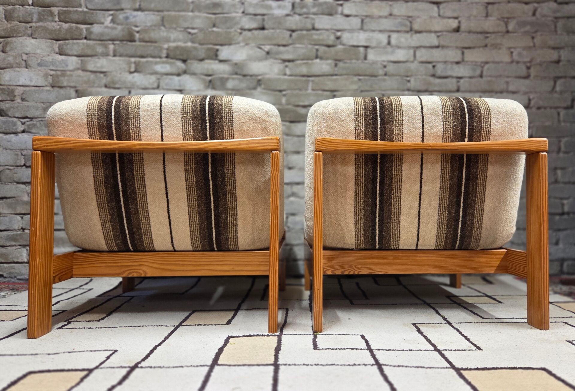 Pair of vintage 1970s armchairs in solid pine.