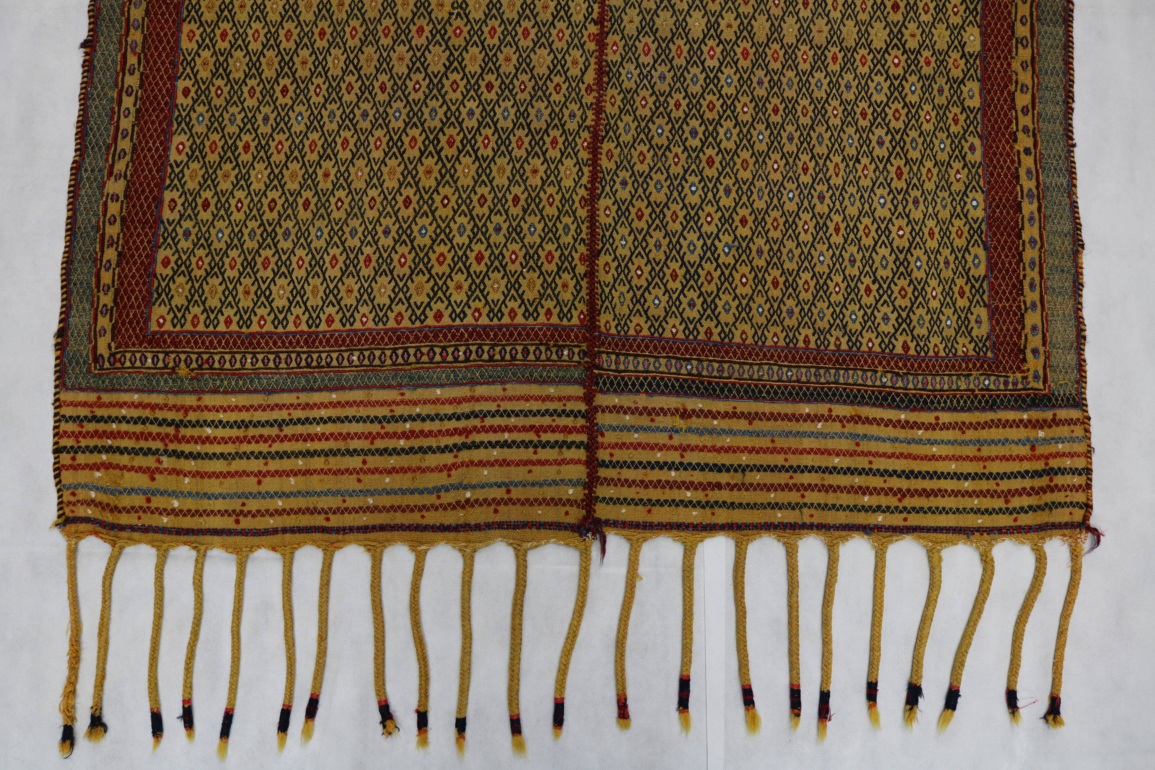 Handmade qashqai verneh rug