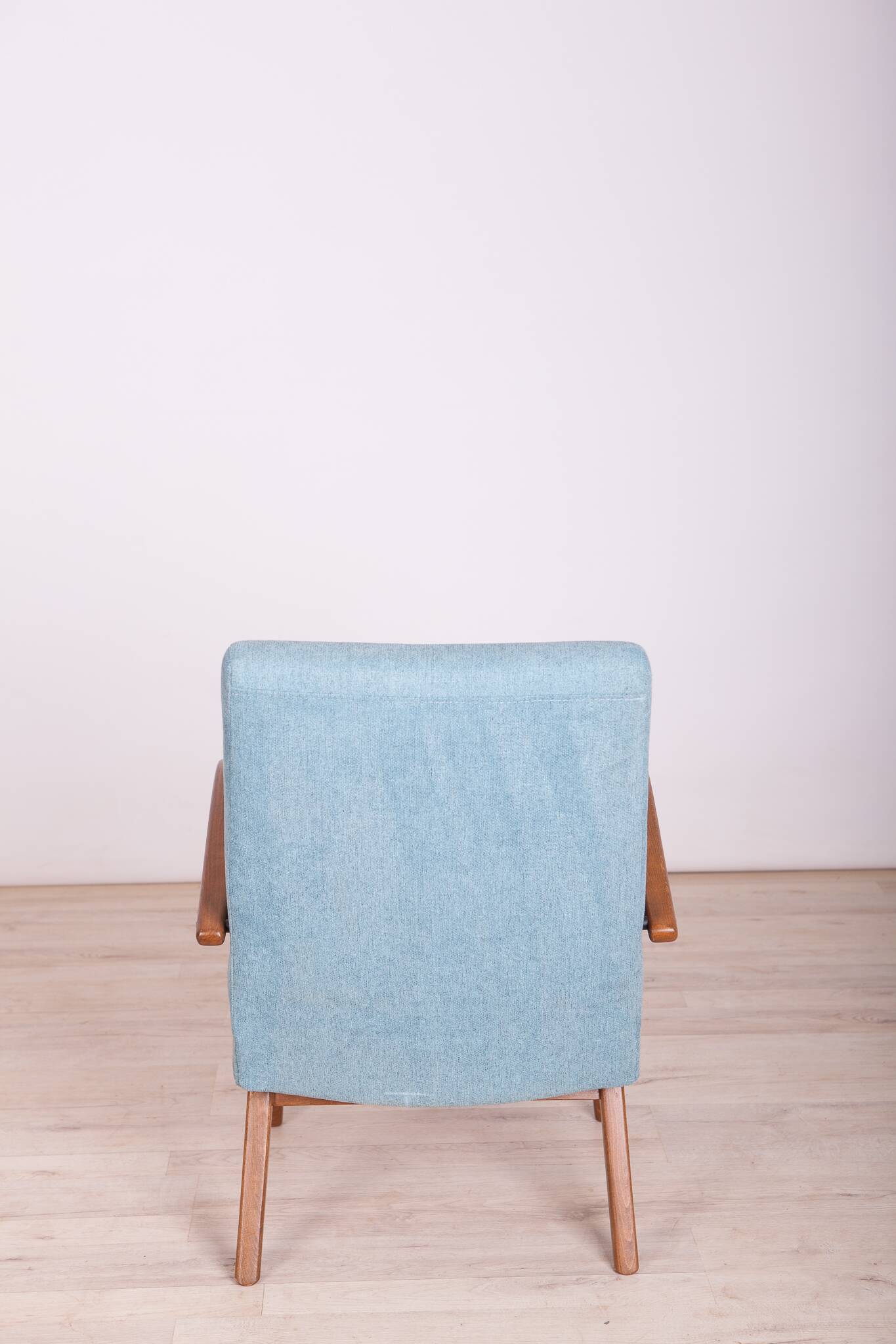 Set of Vintage Model 53 Lounge Chairs attributed to Jaroslav Smidek for Ton