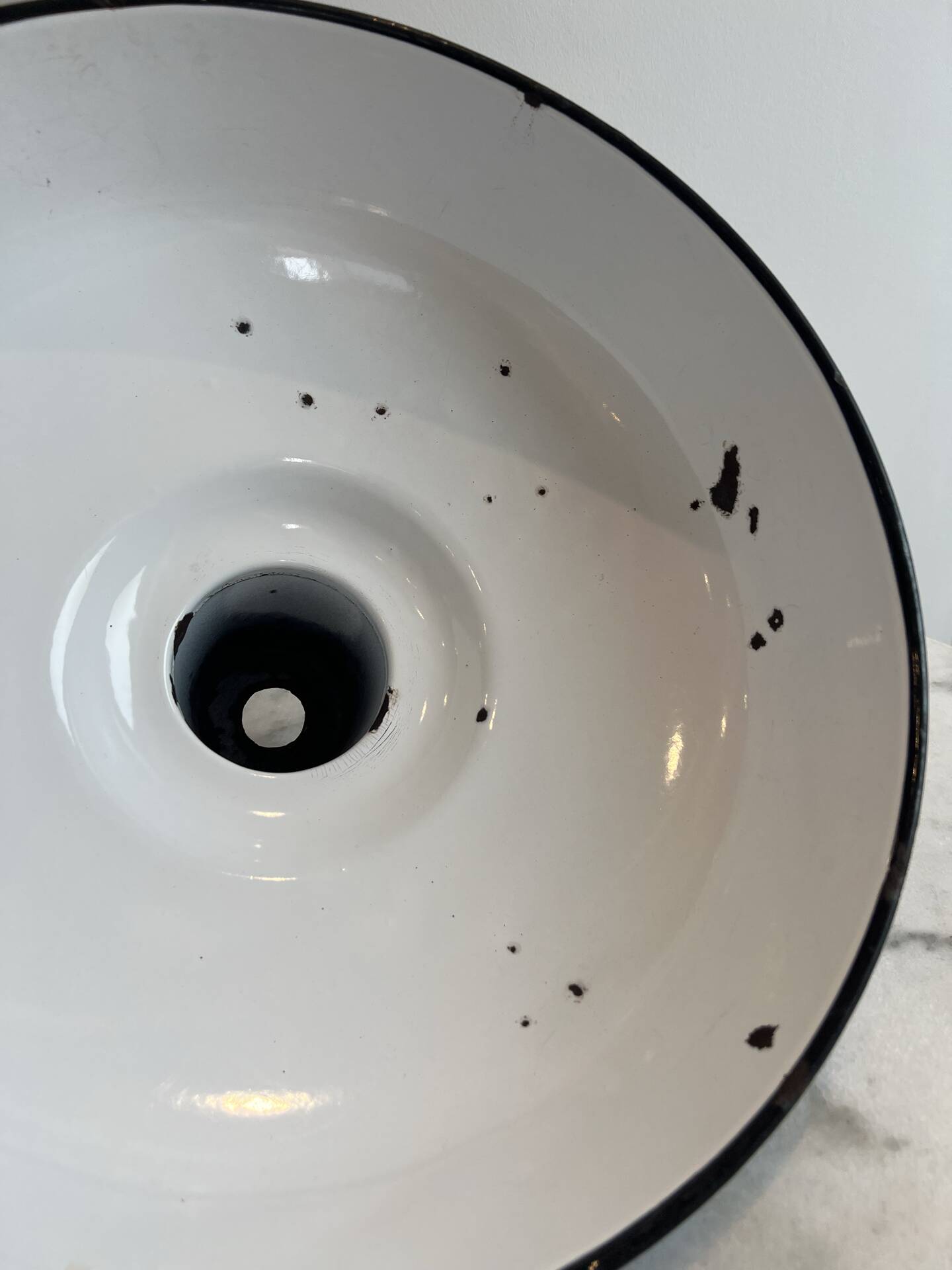 Industrial suspension in black enamelled sheet metal - workshop lampshade
