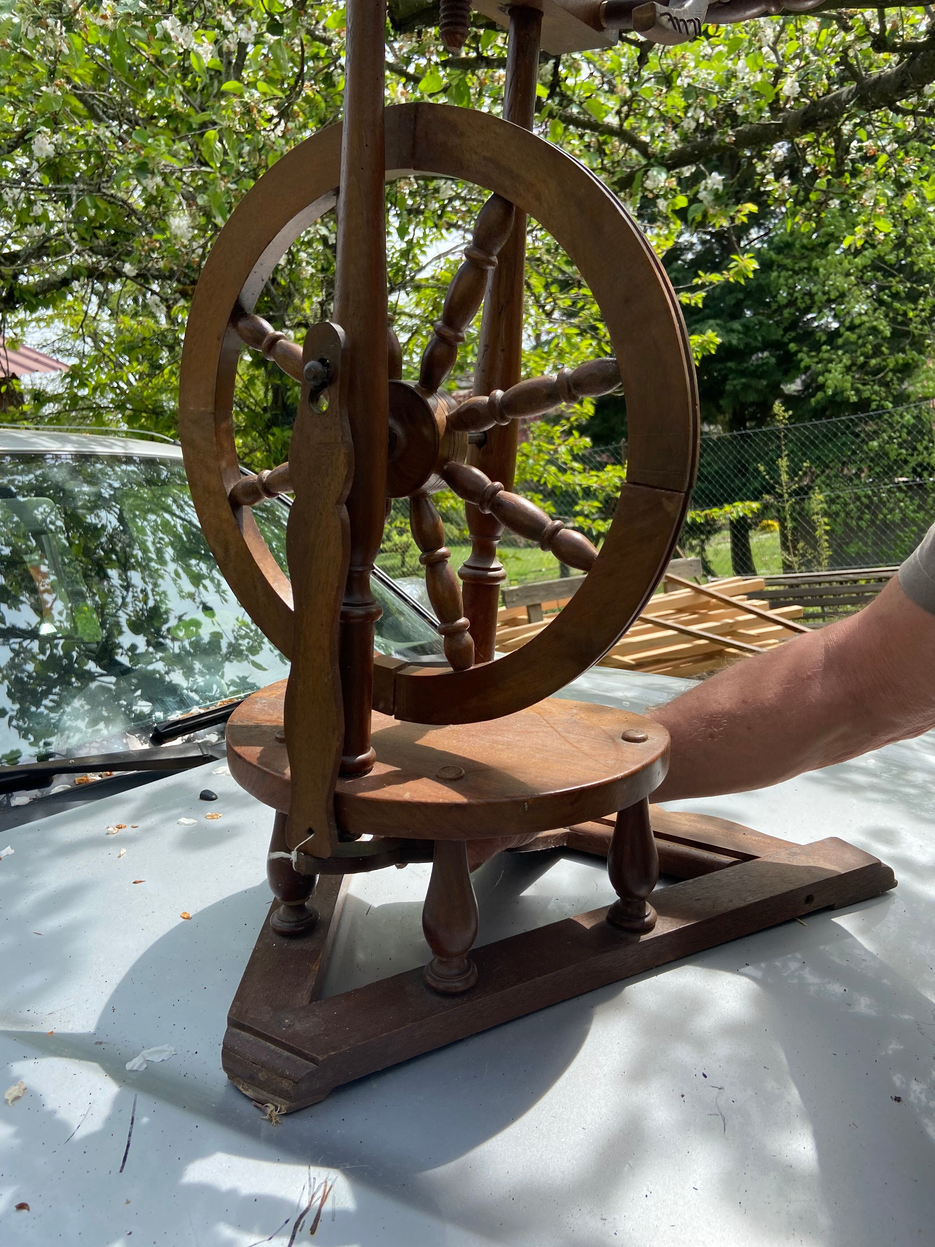 Wooden spinning wheel