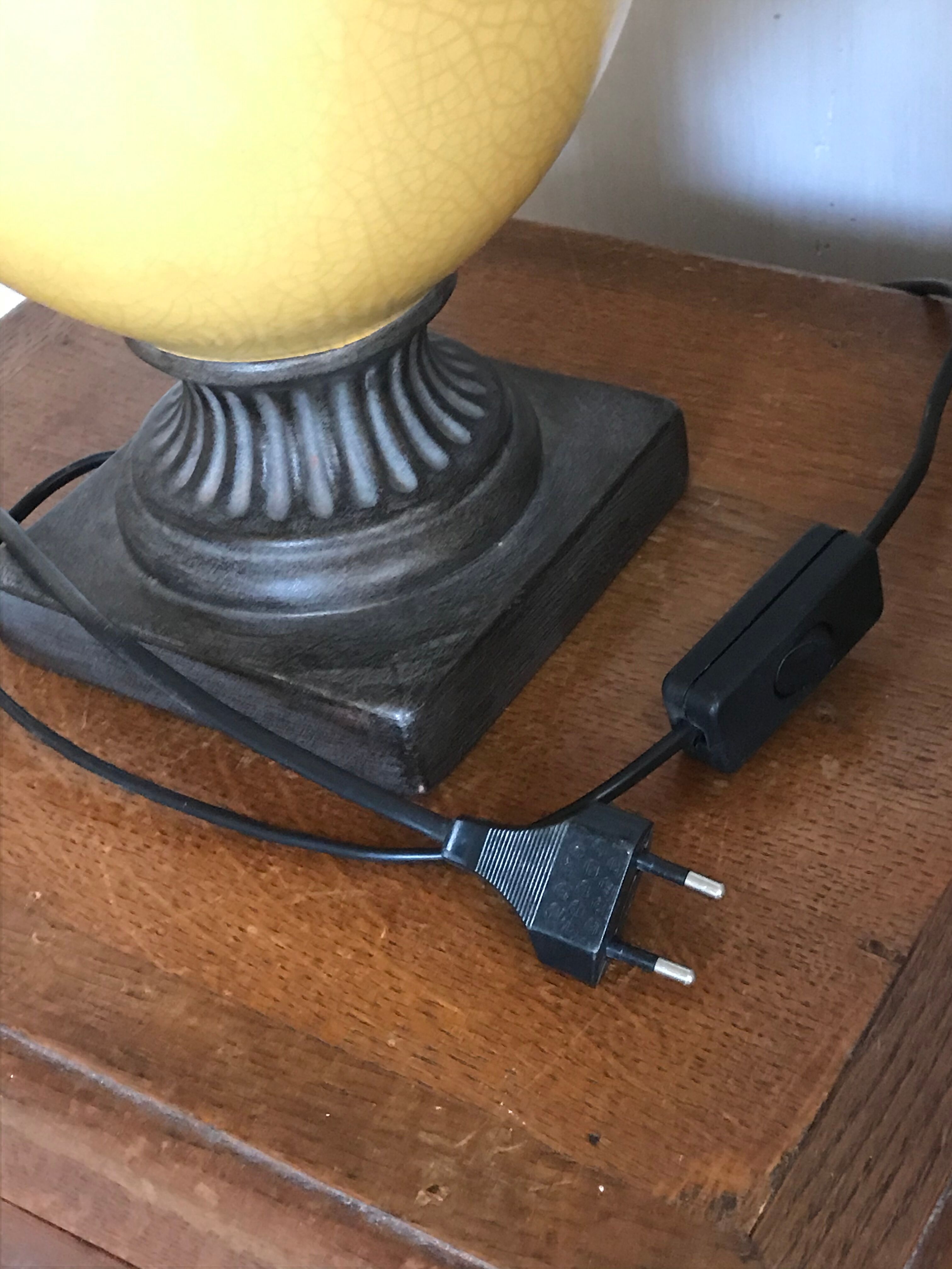 Vintage cracked ceramic lamp