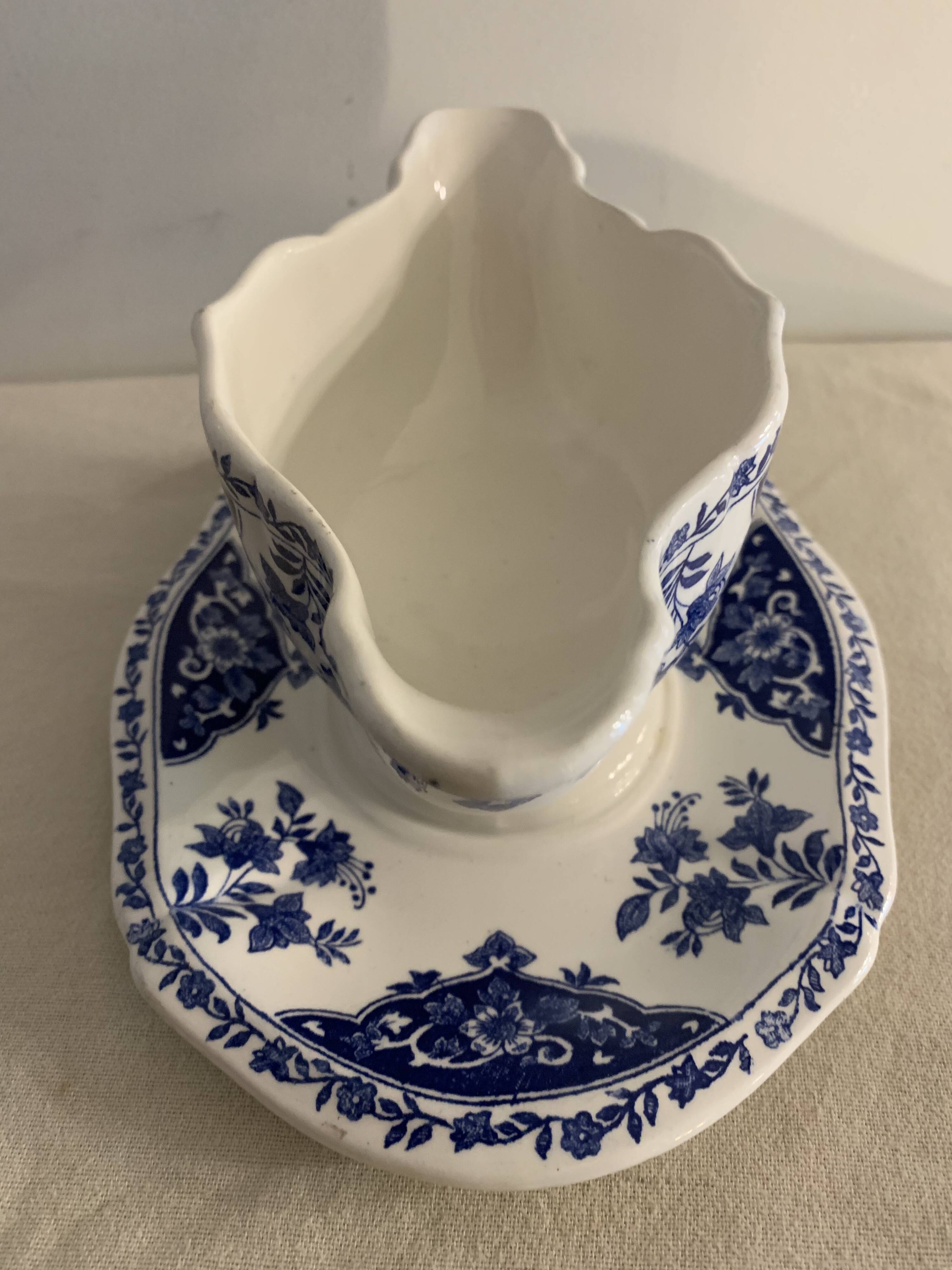 Saucière en faïence bleue et blanche Gien 1960