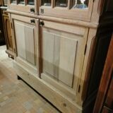Cabinet with beveled mirrors and aero gummed