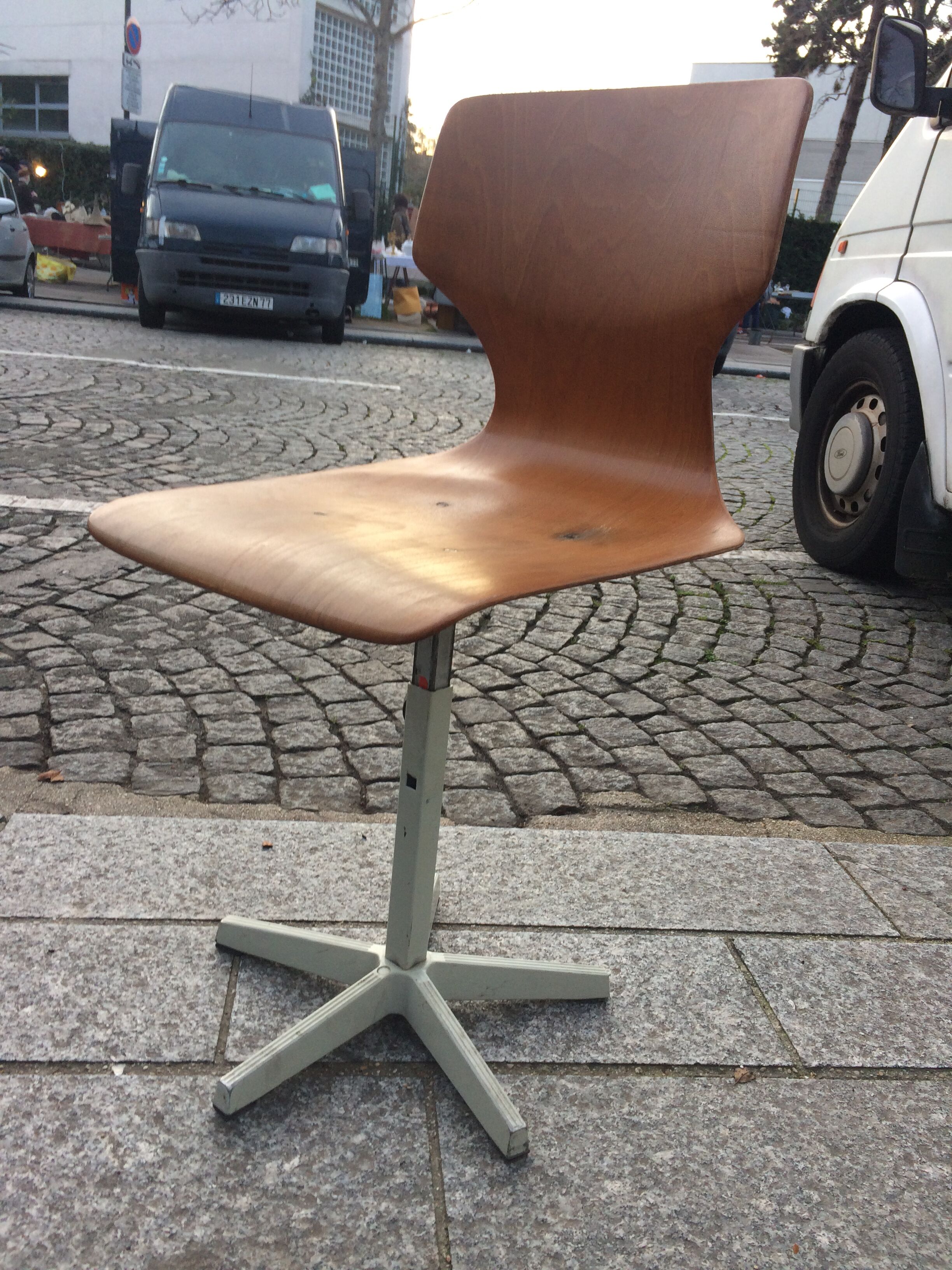 Flototto workshop chair