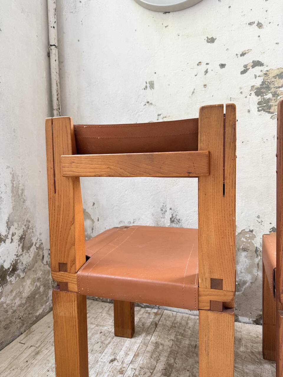 Paire de chaises Pierre Chapo S11