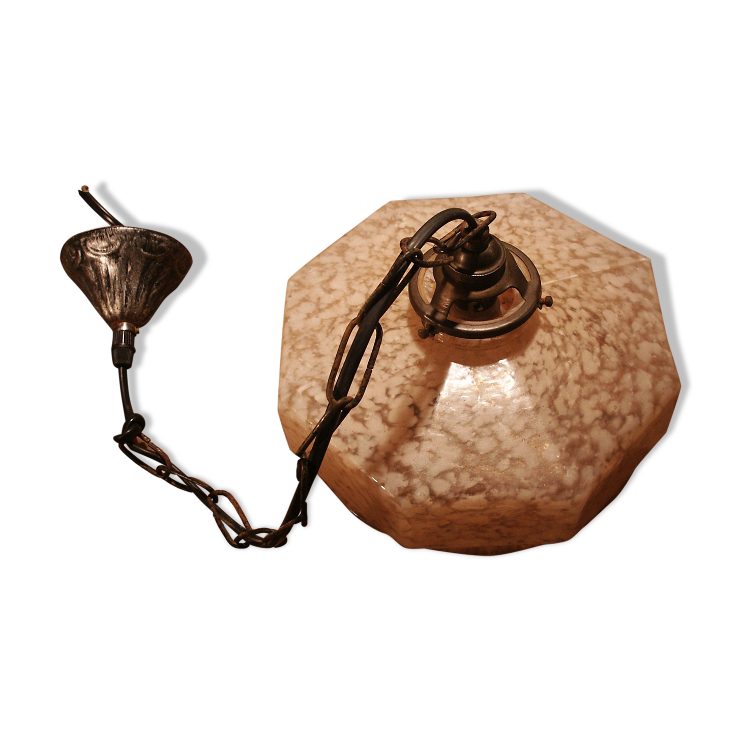 Pink opaline suspension