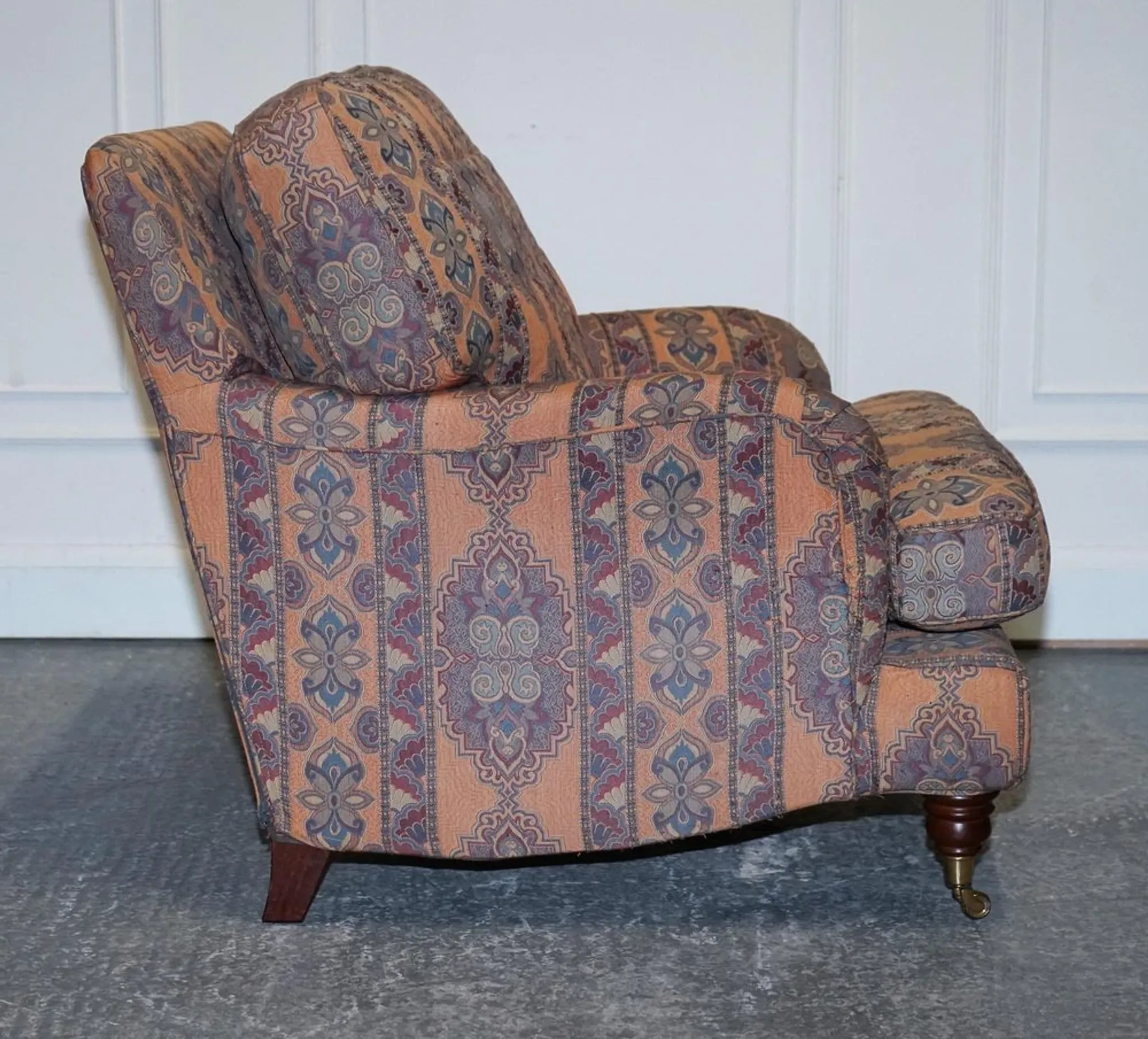 Multiyork Countryhouse Removable Fabric Armchair in the Howard Arm style