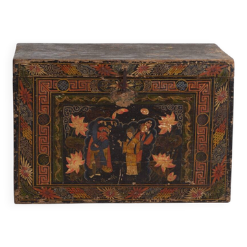 Coffre chinois ancien peint en bois de pin – Chine, circa 1900