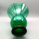 Vase en verre vert vintage