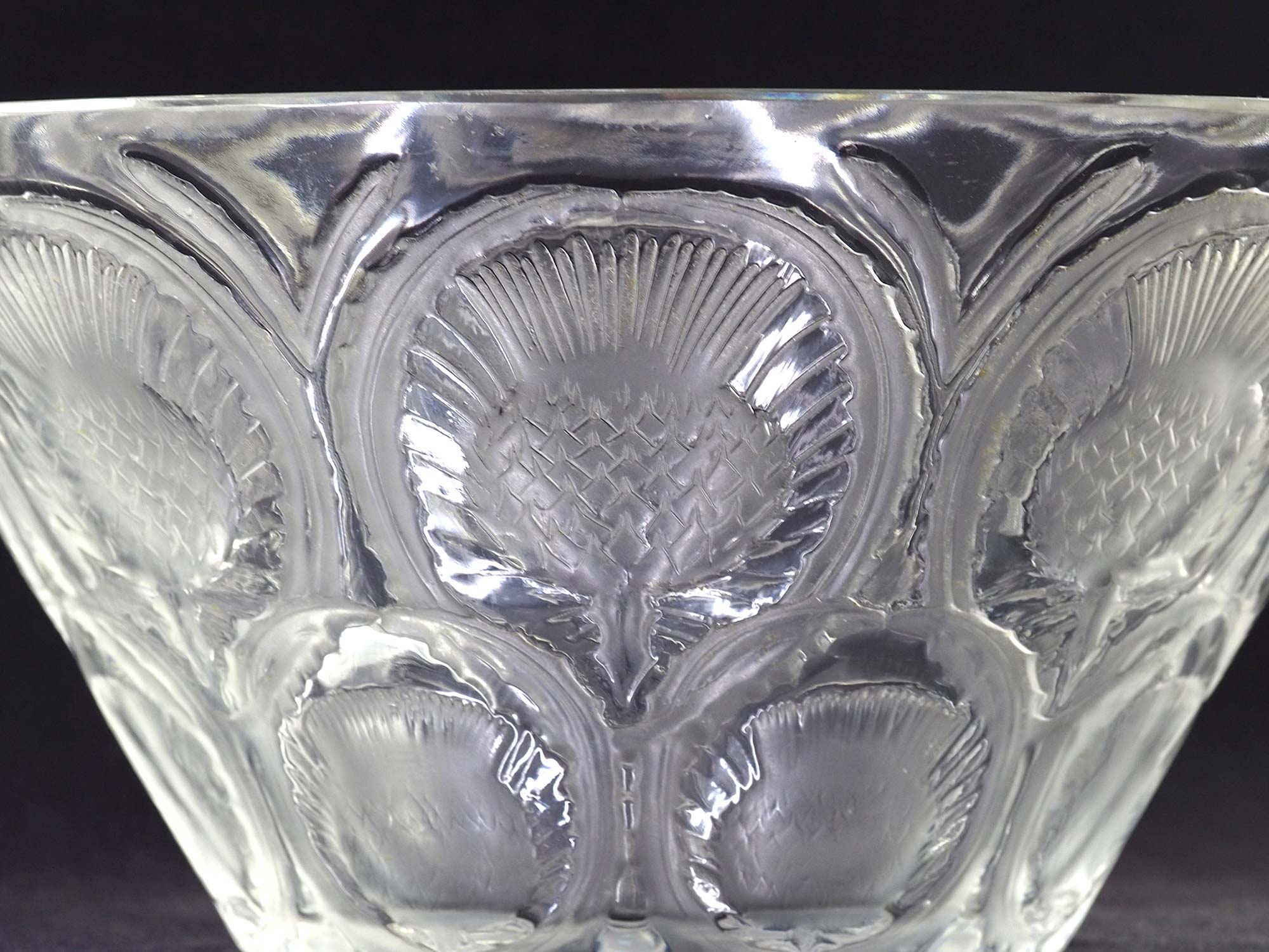 Coupe Lalique Crystal Cut decoration Thistles Master Piece-Circa 1960s