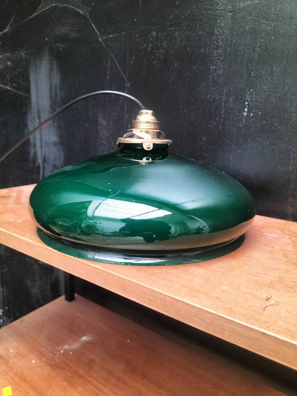 Suspension in green opaline