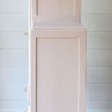 Asymmetric cabinet