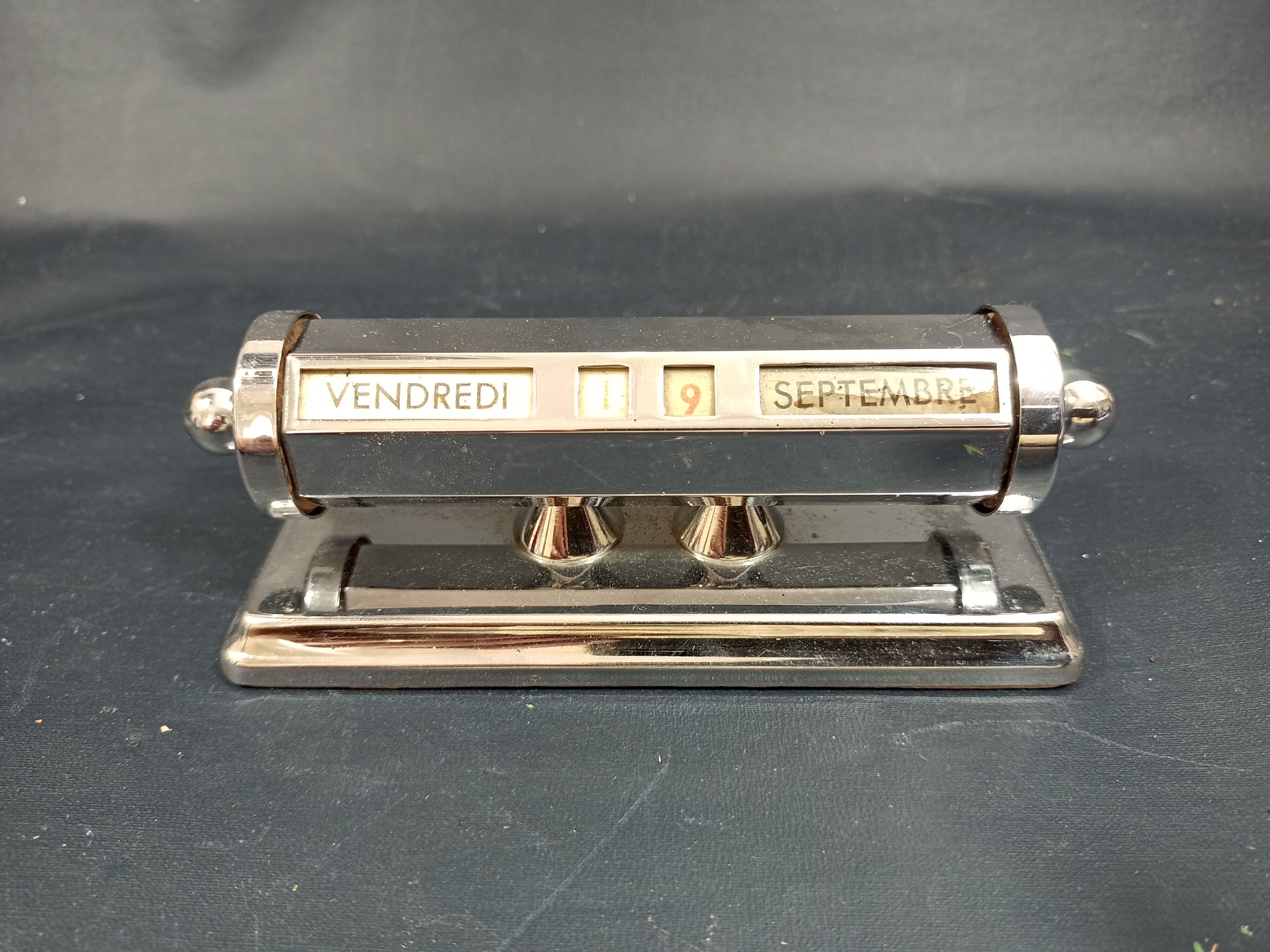 Desktop Perpetual Calendar