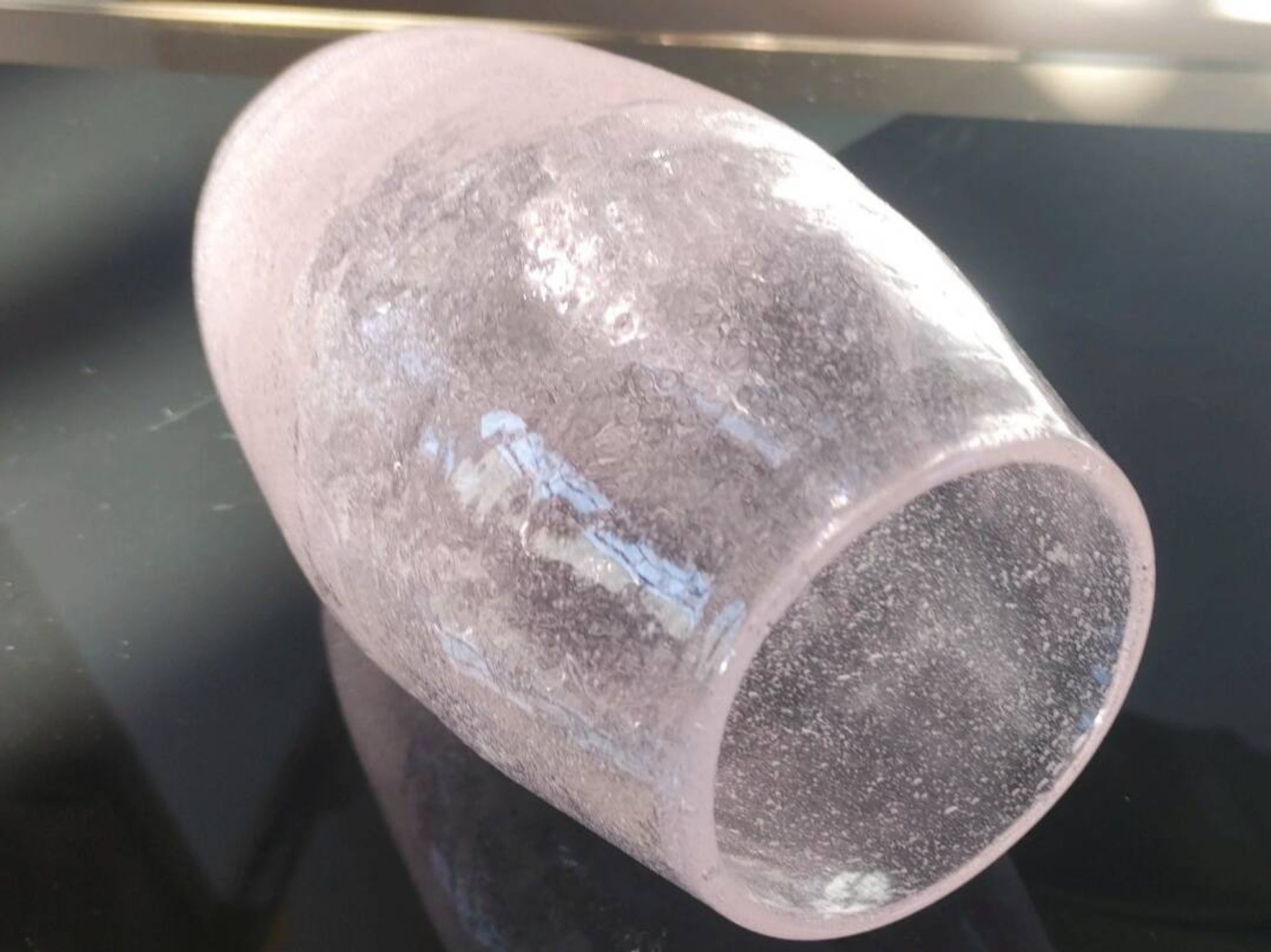 Vase artisanal en verre bullé rose/transparent