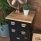 Black and wood ragpicker
