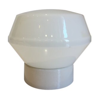 Vintage wall lamp or ceiling lamp in white porcelain and opaline glass