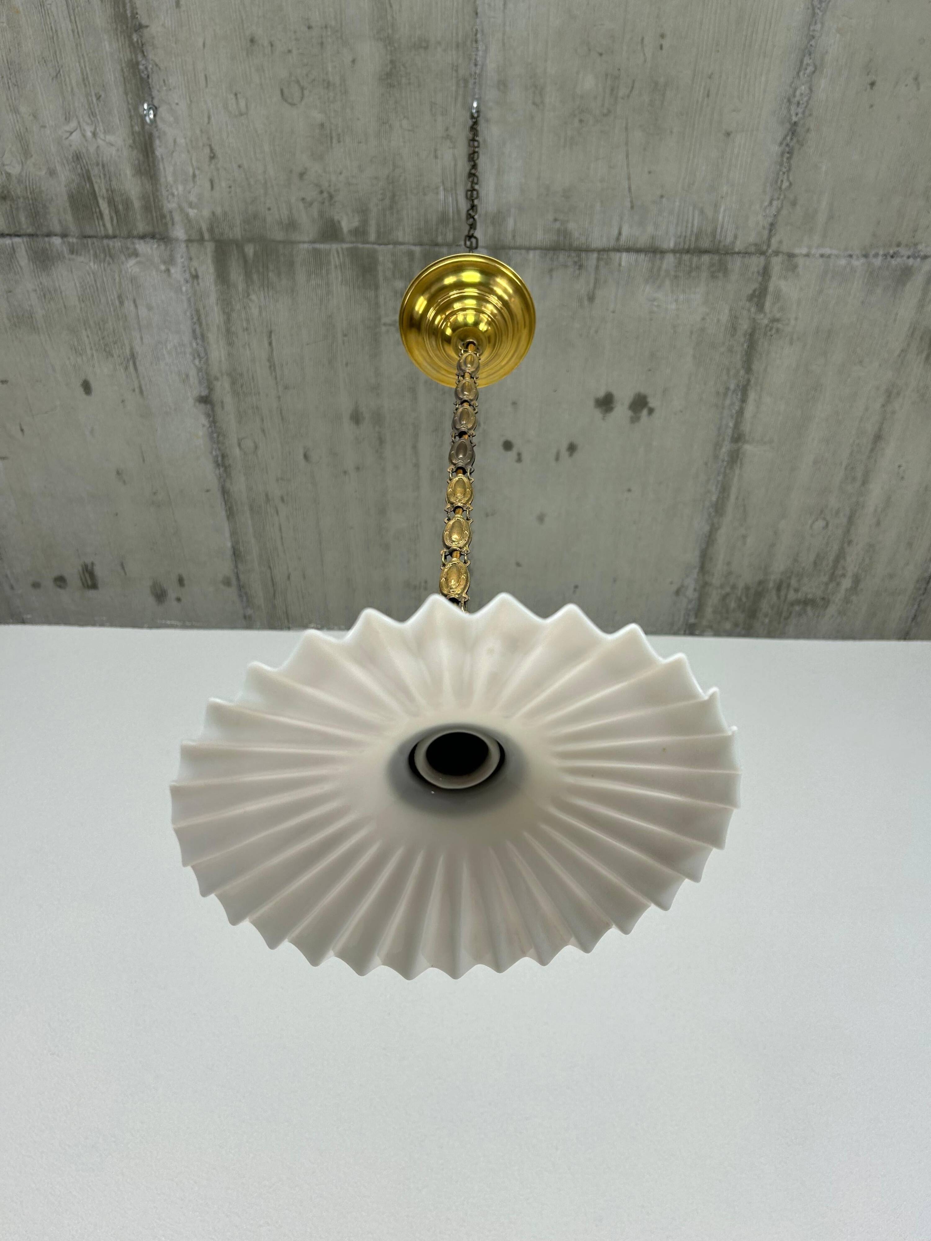 Art Nouveau pendant lamp in brass