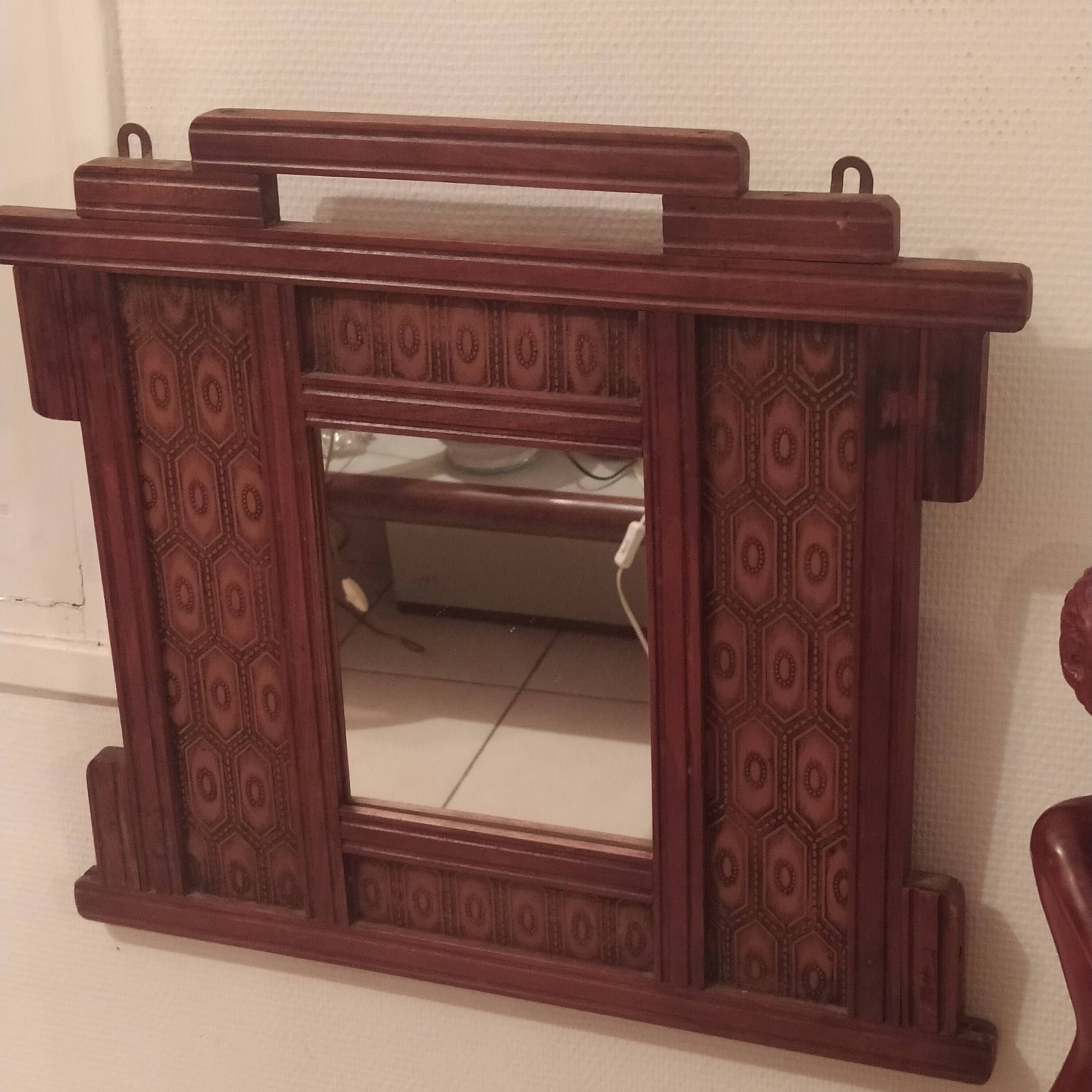 Art Deco wooden mirror manufactured by Innova 1930