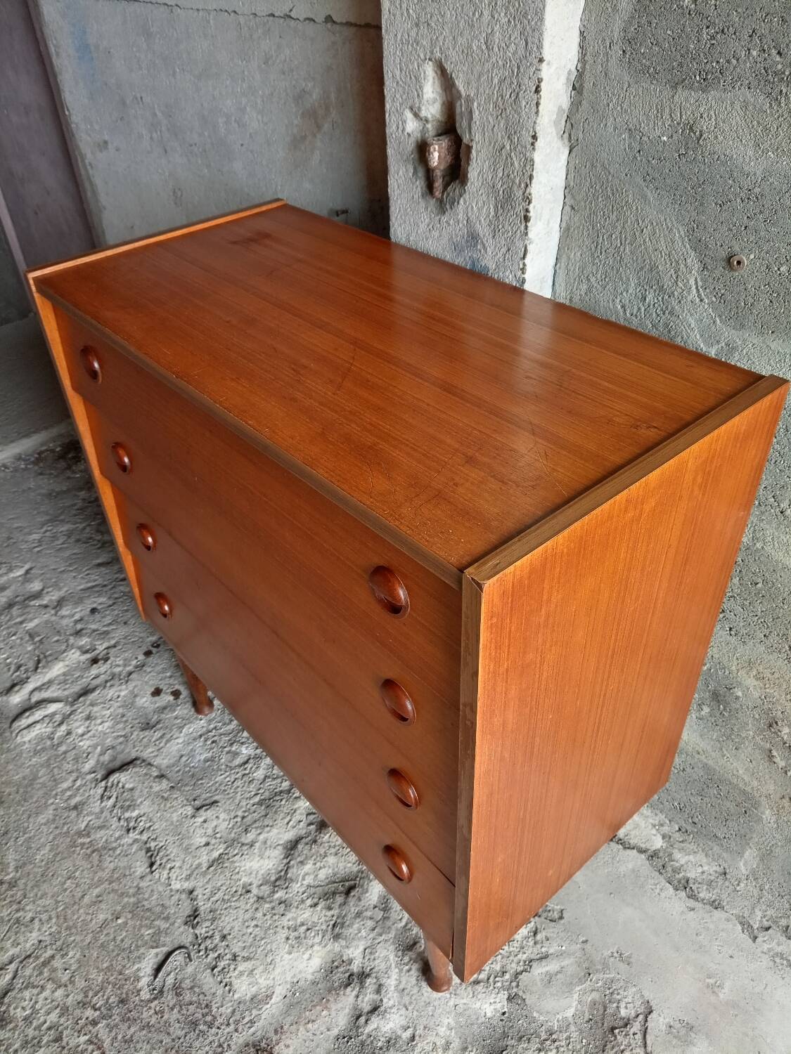 Vintage chest of drawers