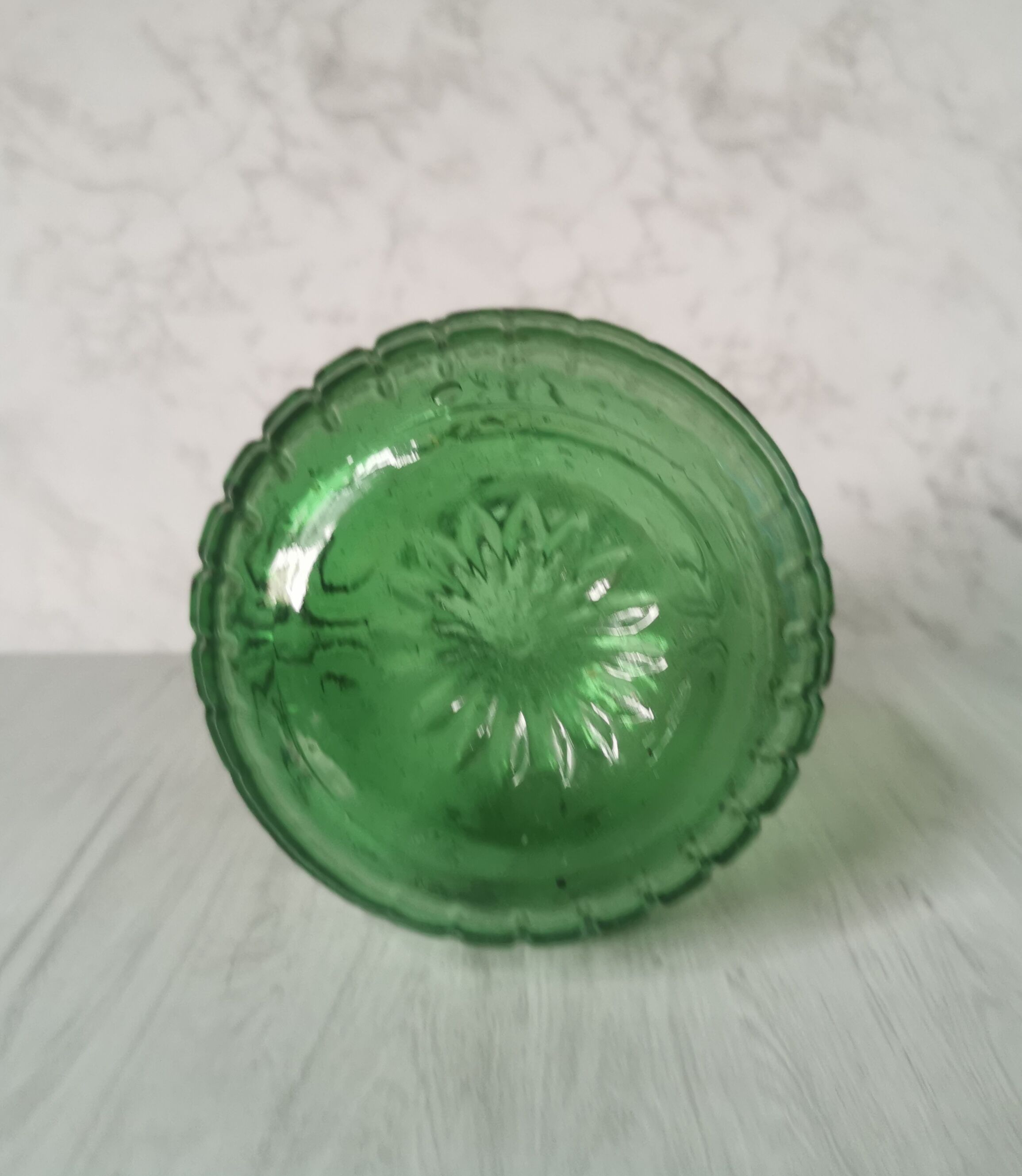 Chiseled glass decanter