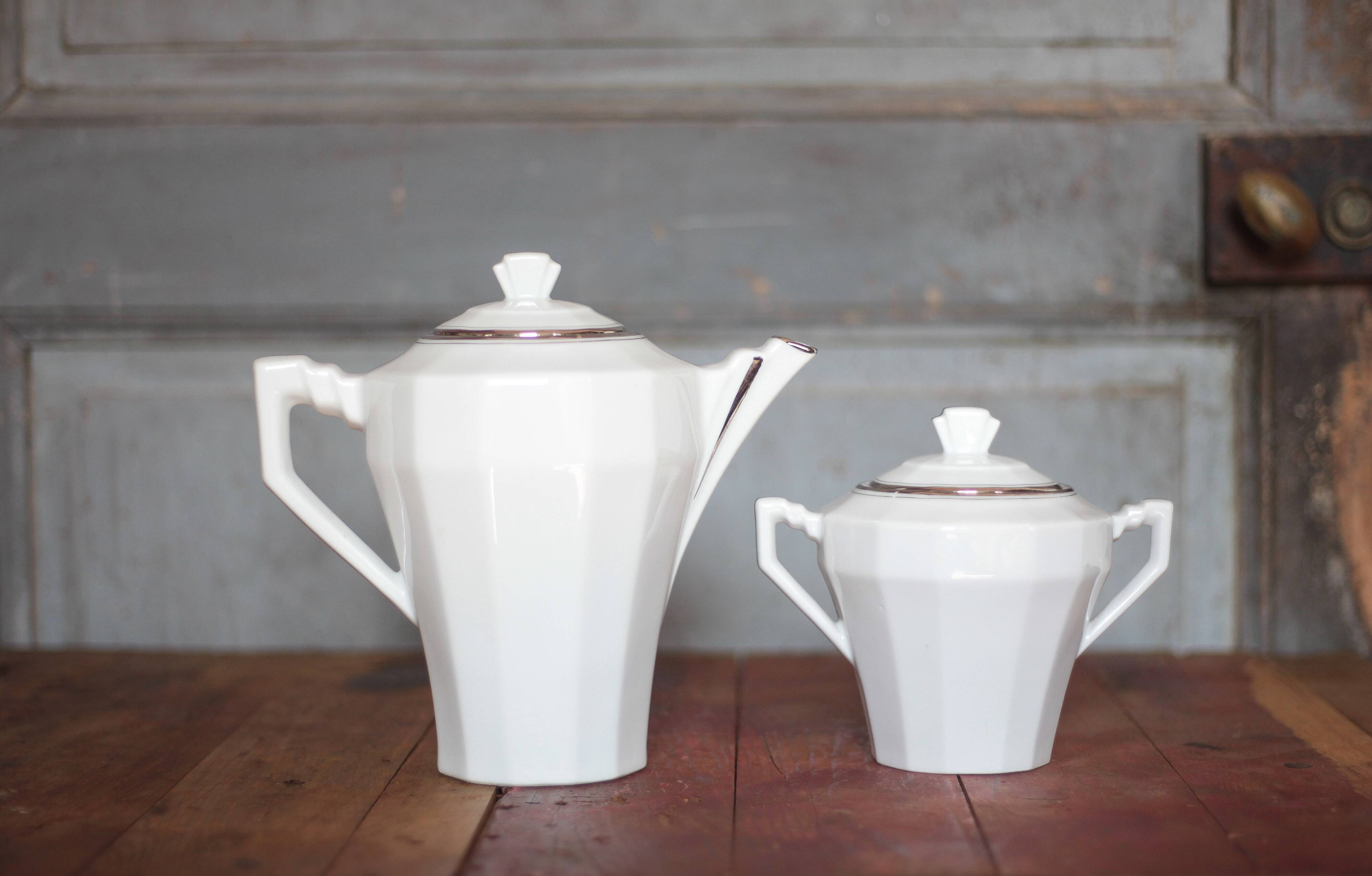 Art Deco porcelain teapot and its sugar bowl, porcelain coffee pot, kitchen.