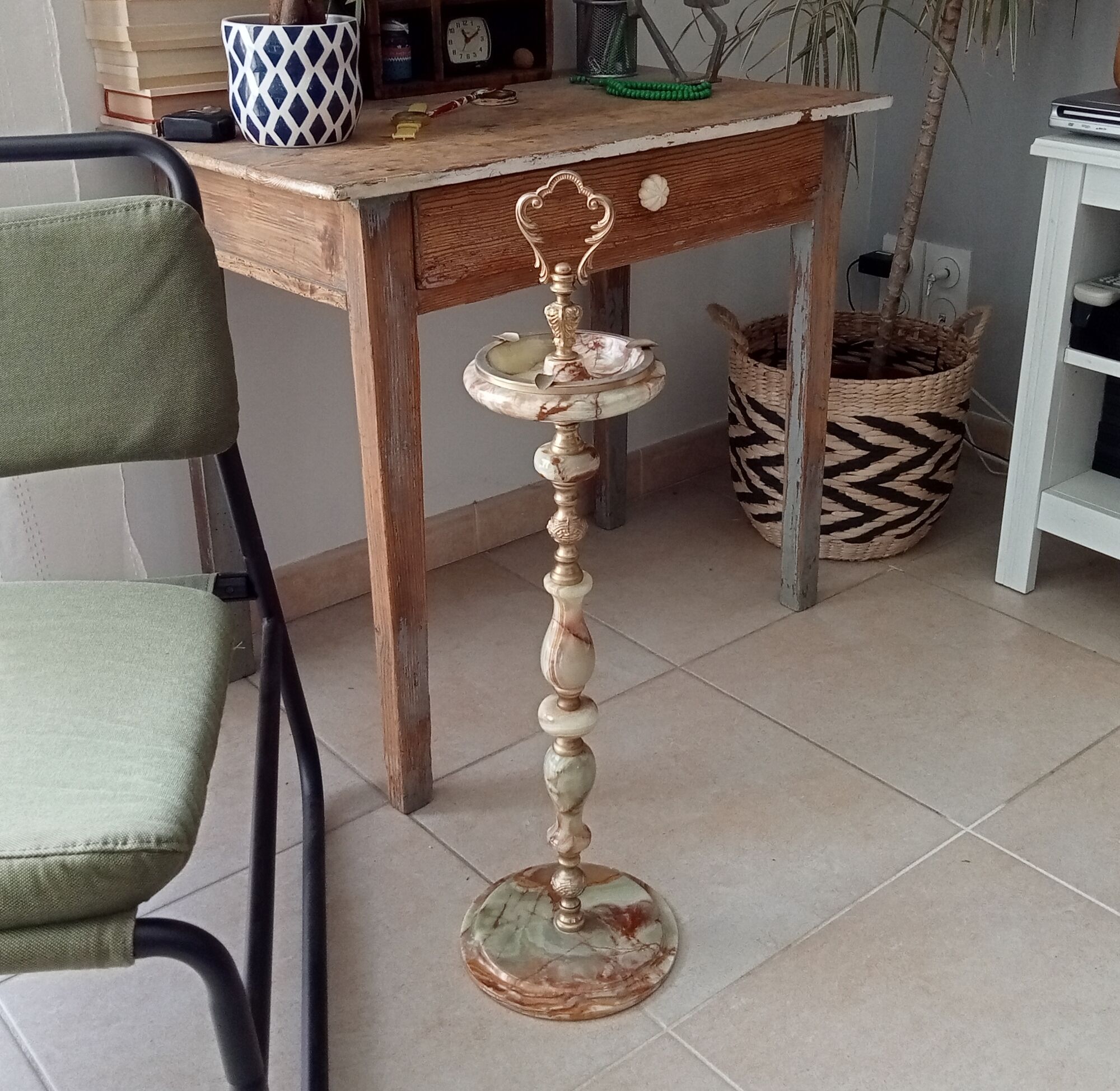 Vintage standing ashtray 50s onyx and brass