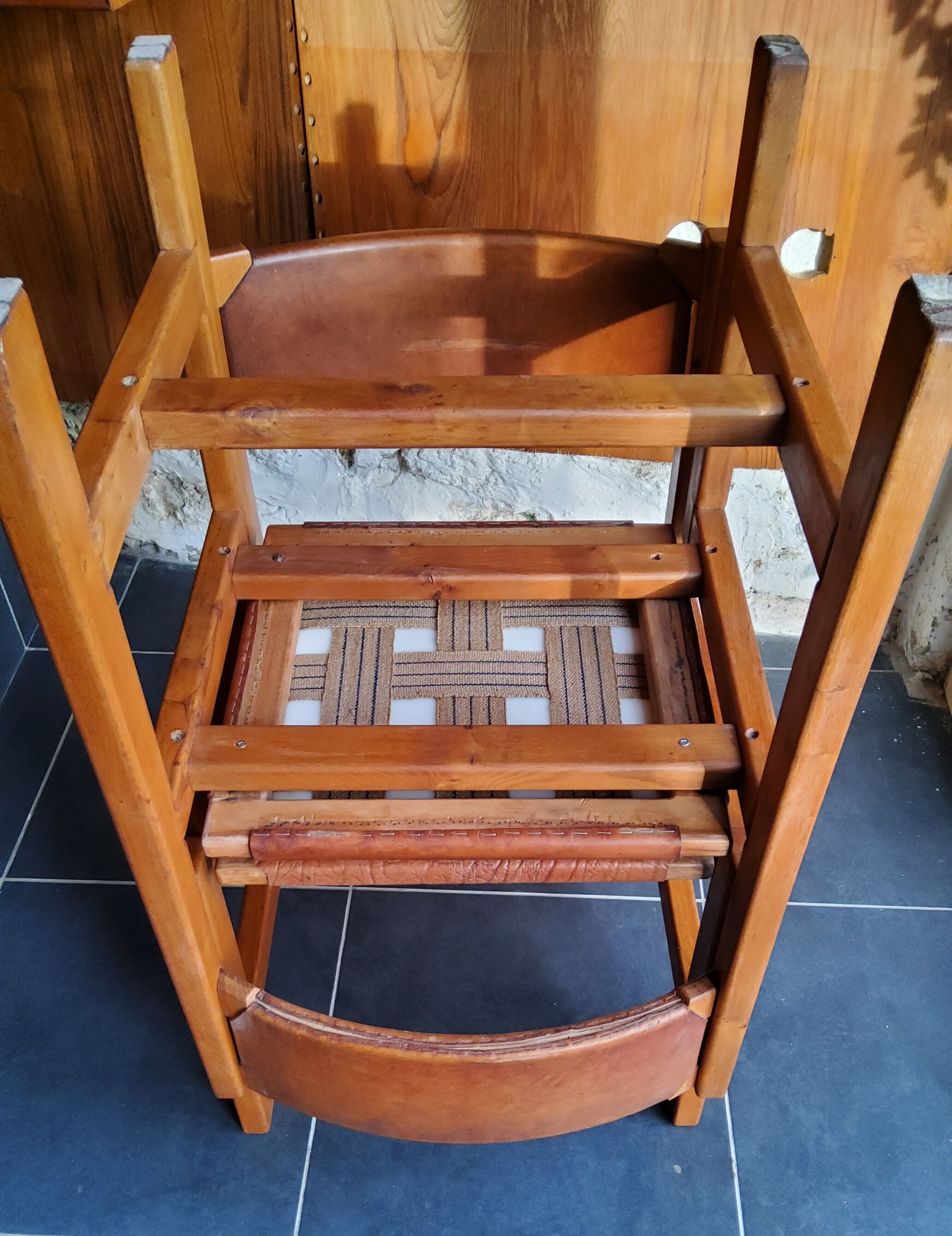 Chairs Maison Regain solid elm structure, leather seat and back