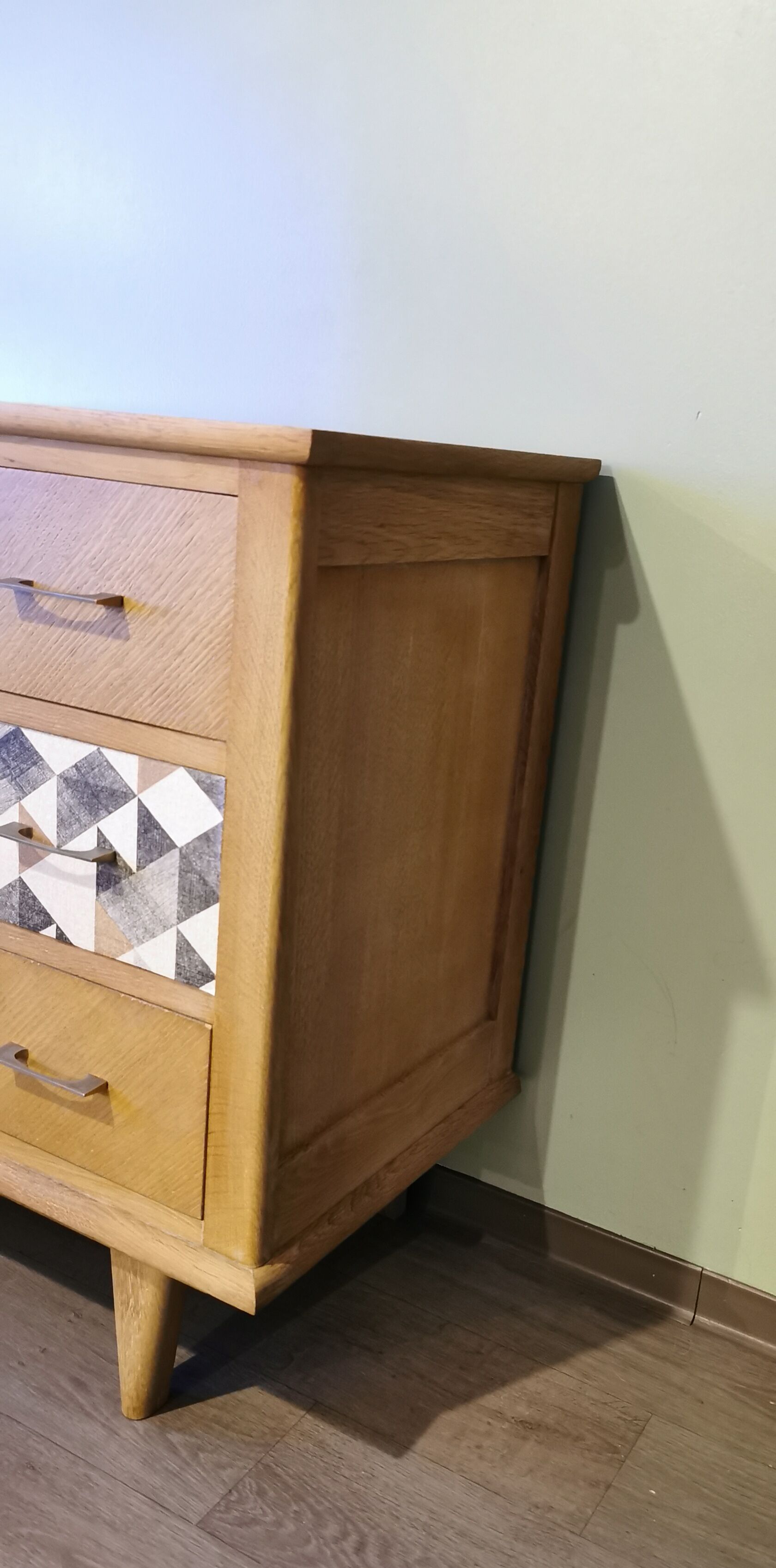 Vintage chest of drawers