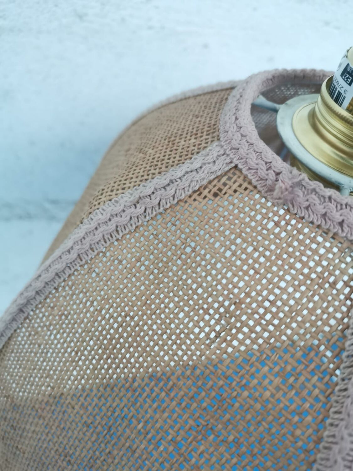 Wicker flower suspension