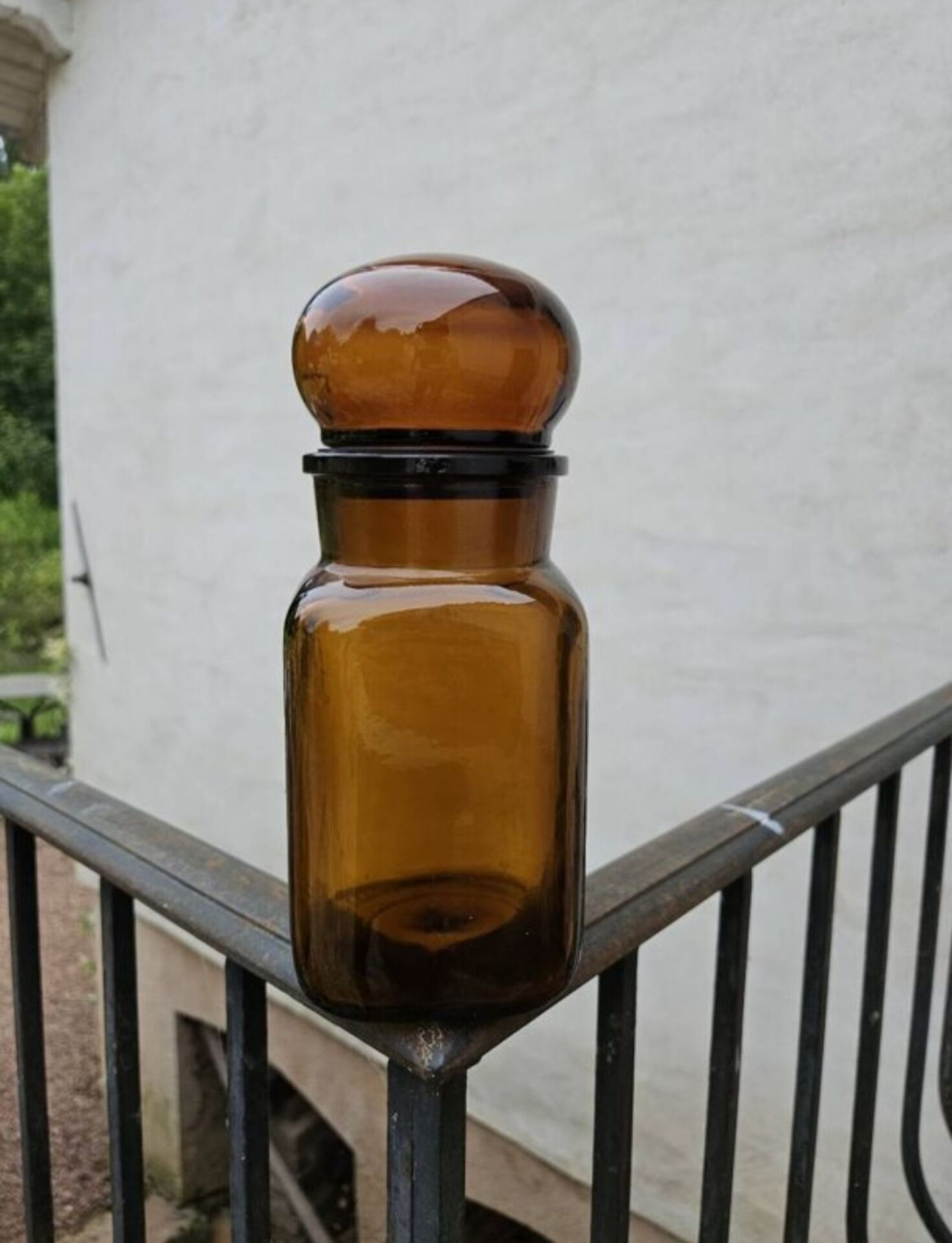 Bocal en verre ambré